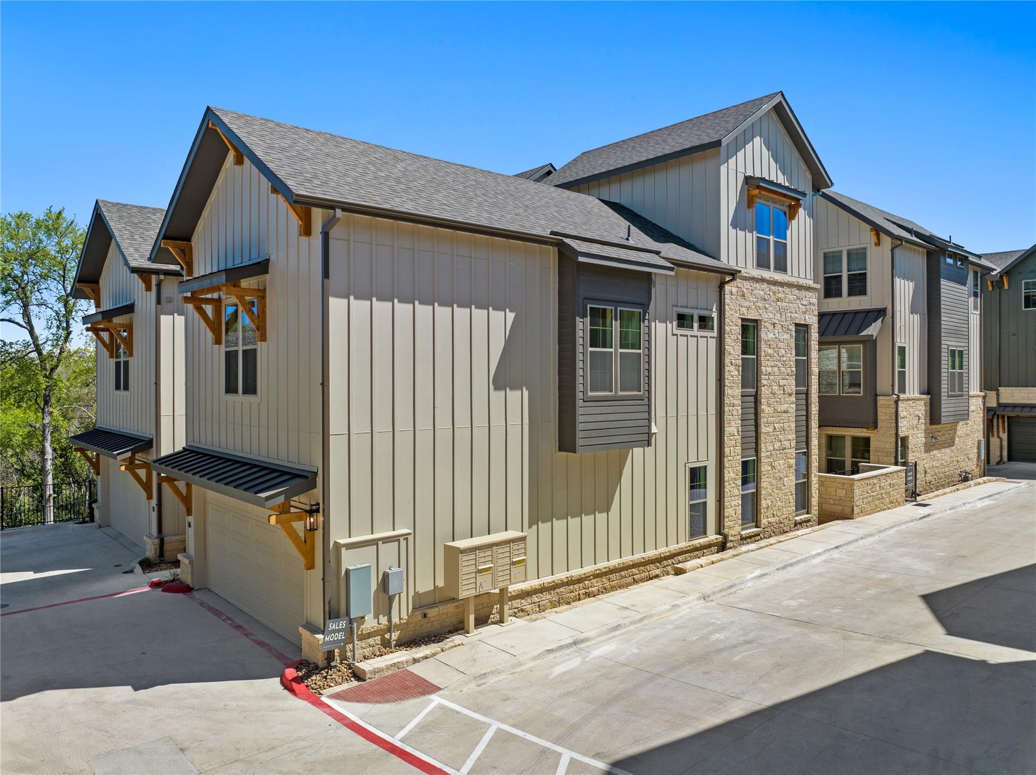 3500 Pecan Springs Rd # 16, Austin, TX 78723