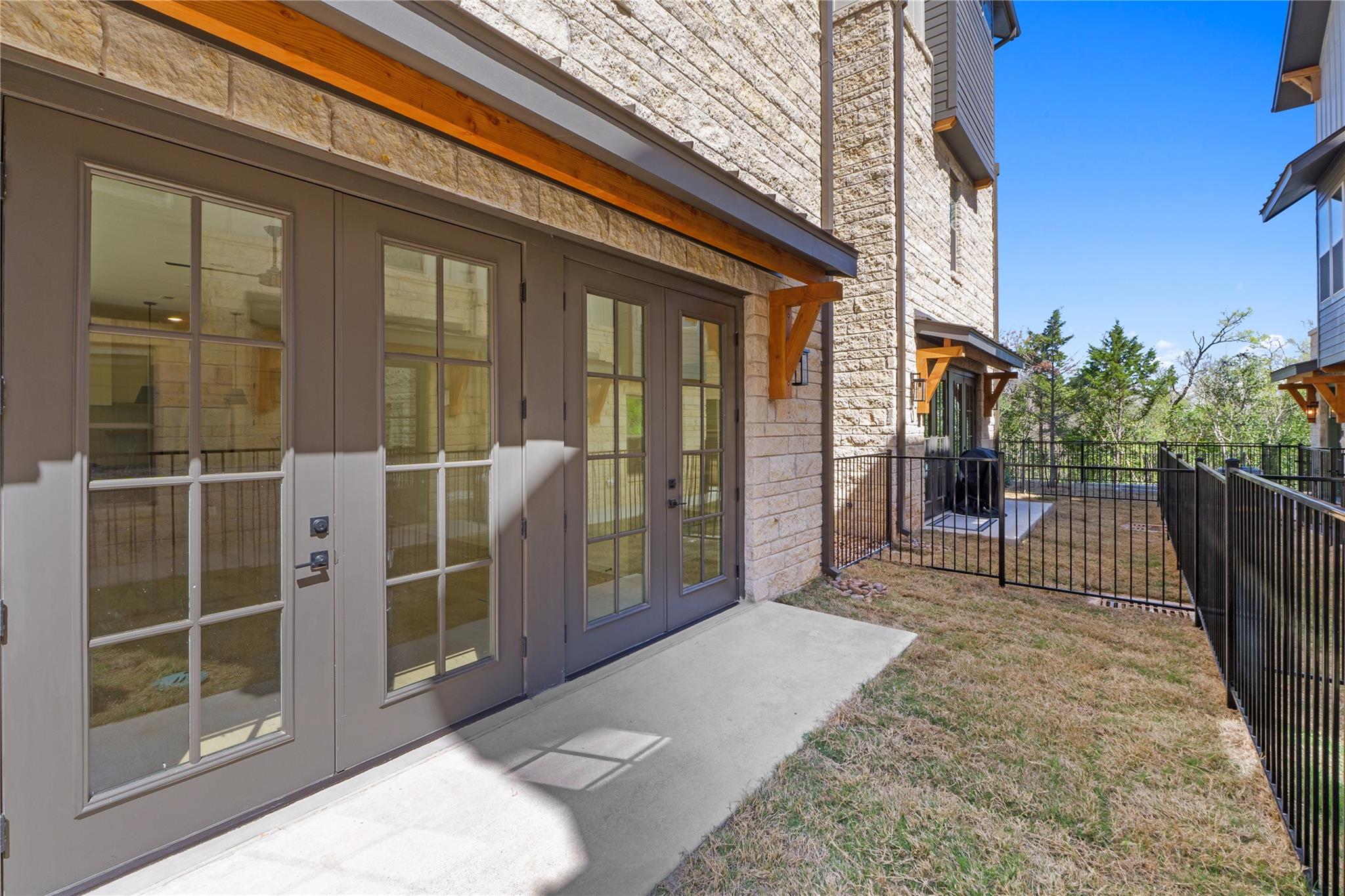 3500 Pecan Springs Rd # 16, Austin, TX 78723