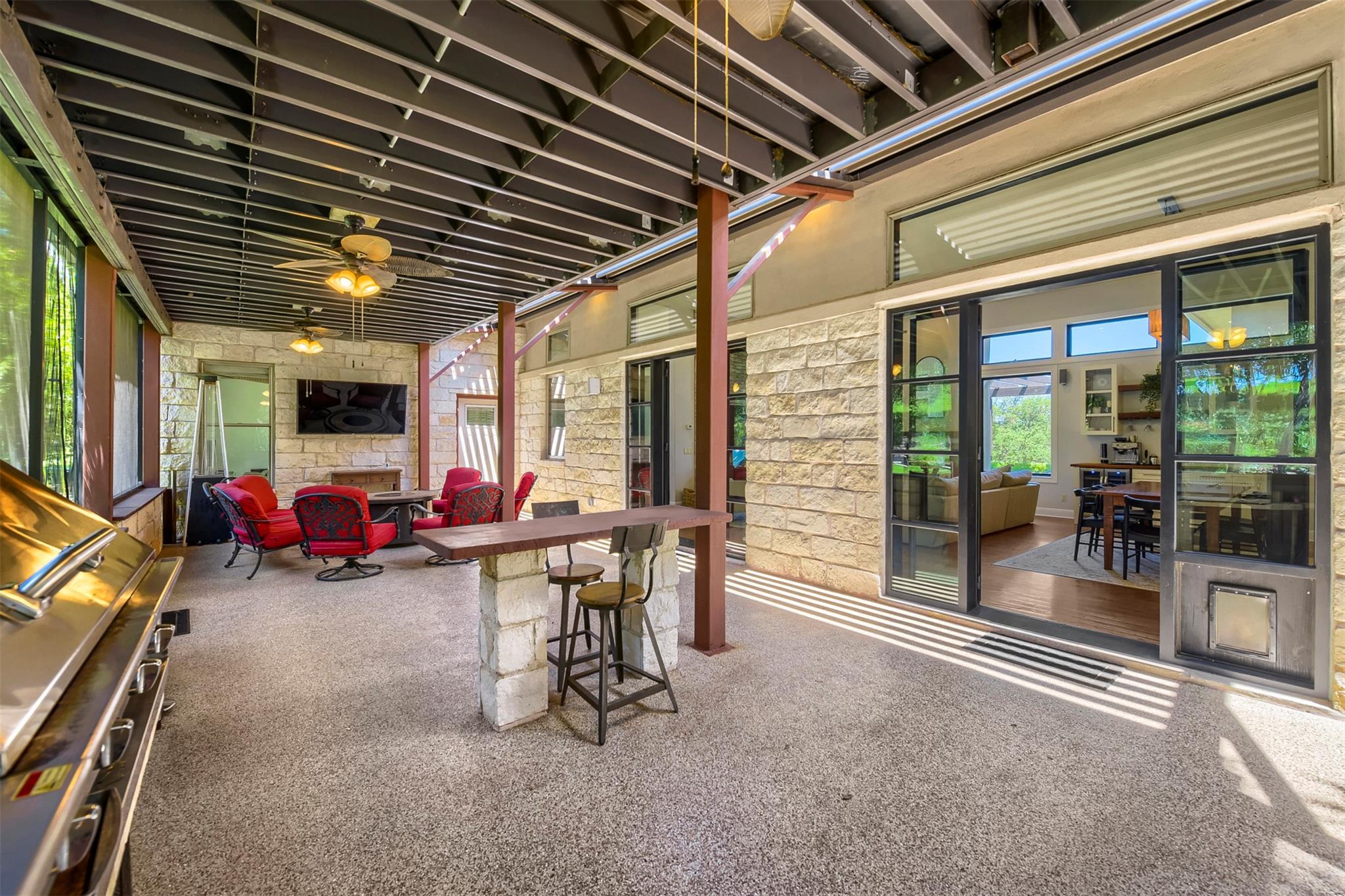 220 Clubhouse Dr, Lakeway, TX 78734