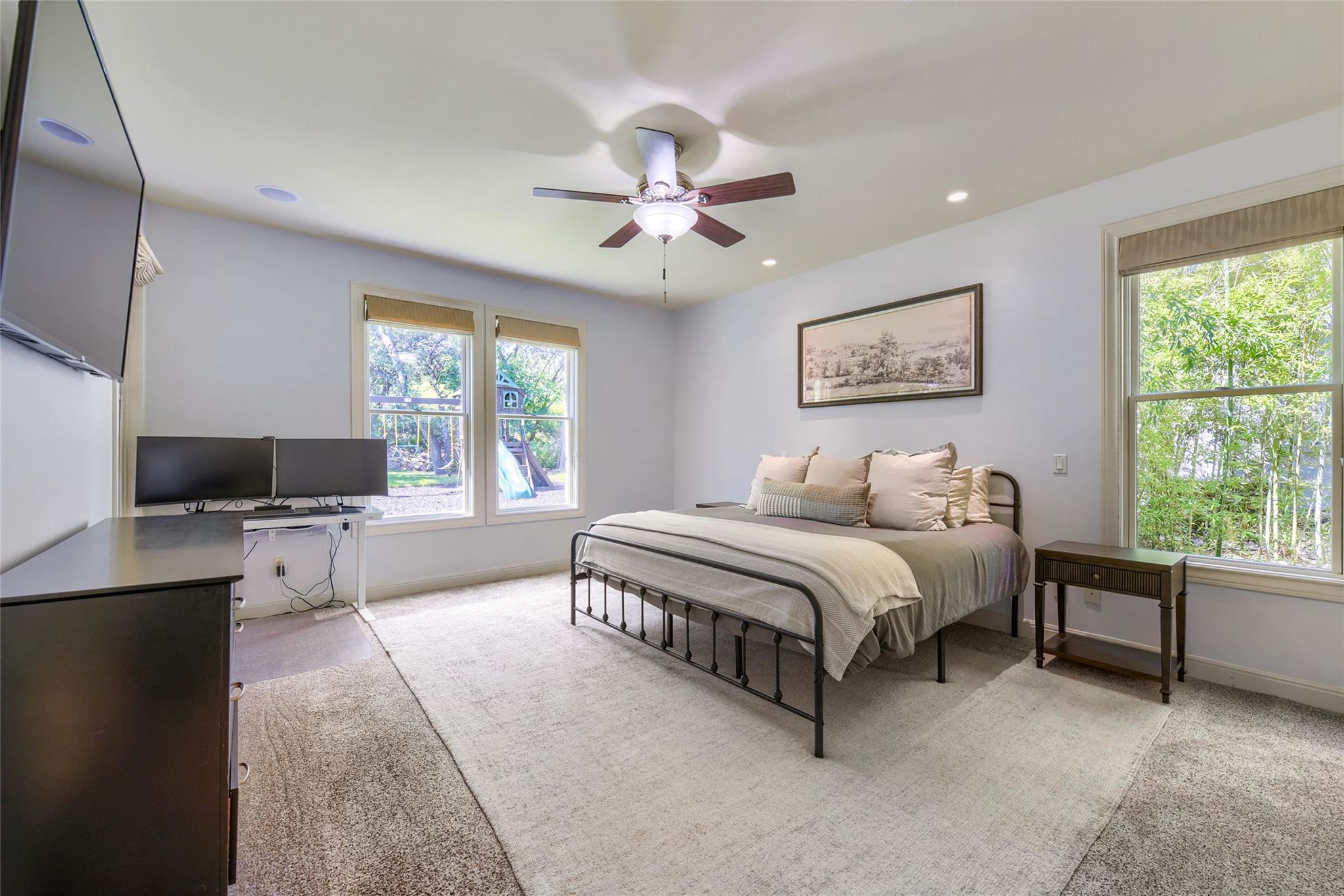 220 Clubhouse Dr, Lakeway, TX 78734