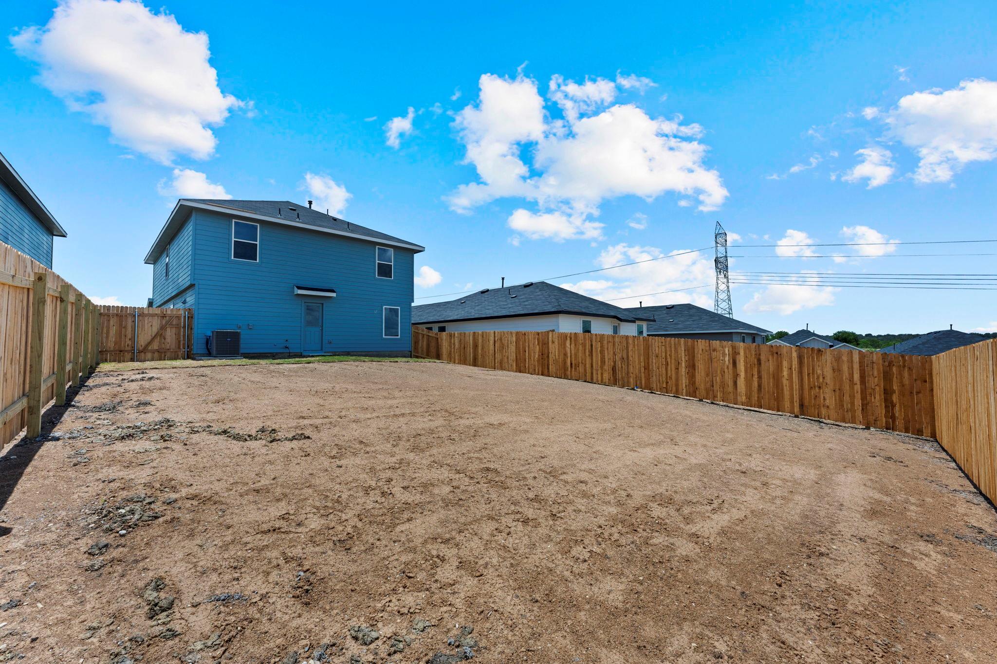 113 Howard Dr, Maxwell, TX 78109
