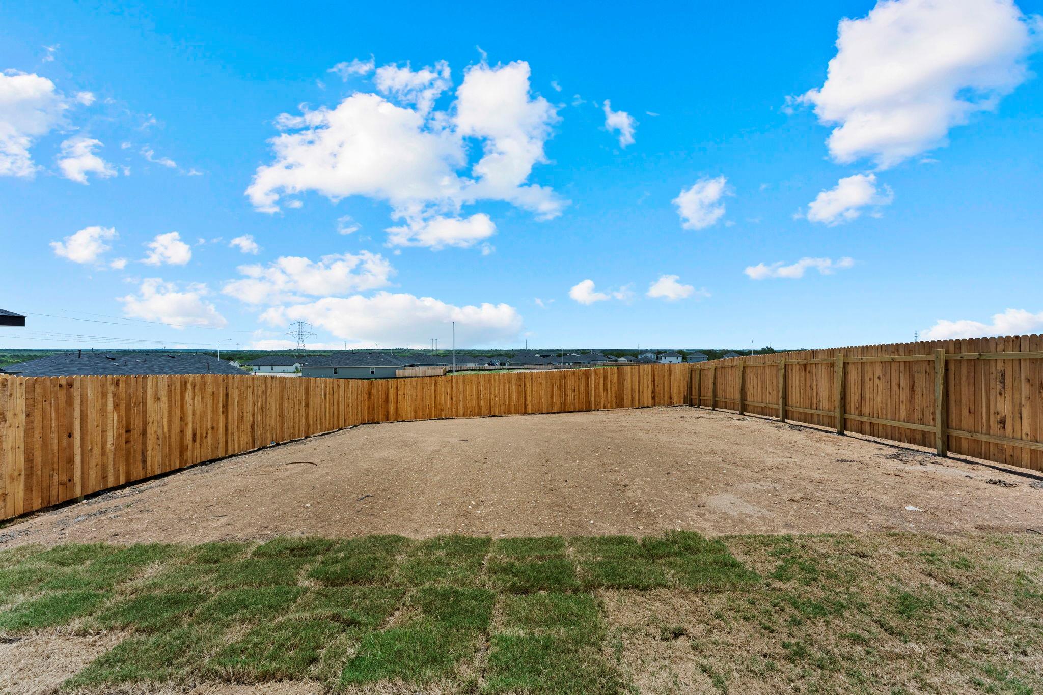 113 Howard Dr, Maxwell, TX 78109