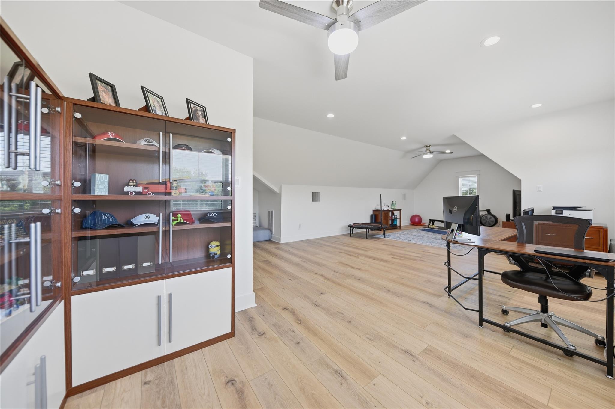 2165 County Road 250 Rd, Weimar, TX 78962