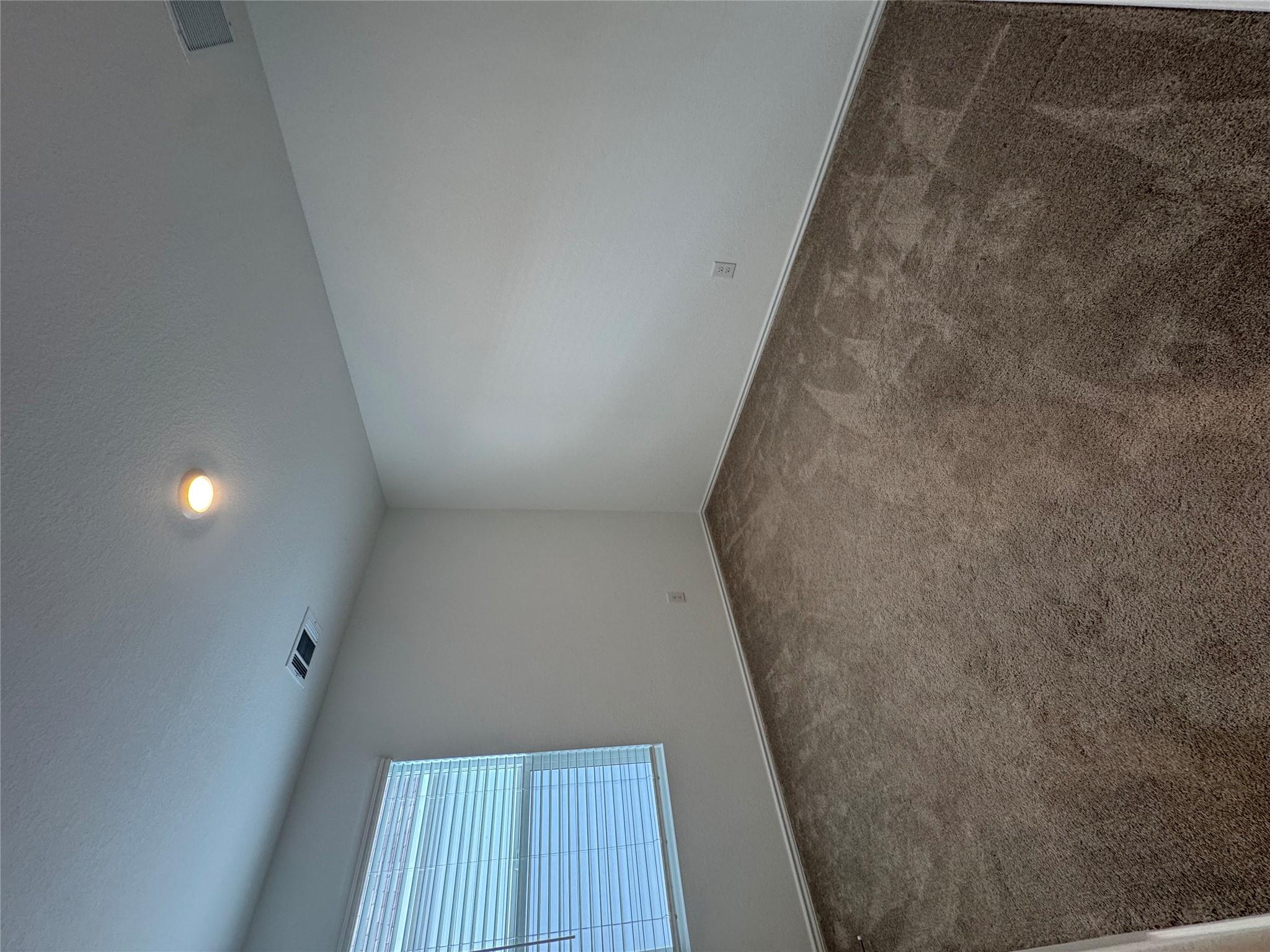 63 Trinity Cir, Lockhart, TX 78644
