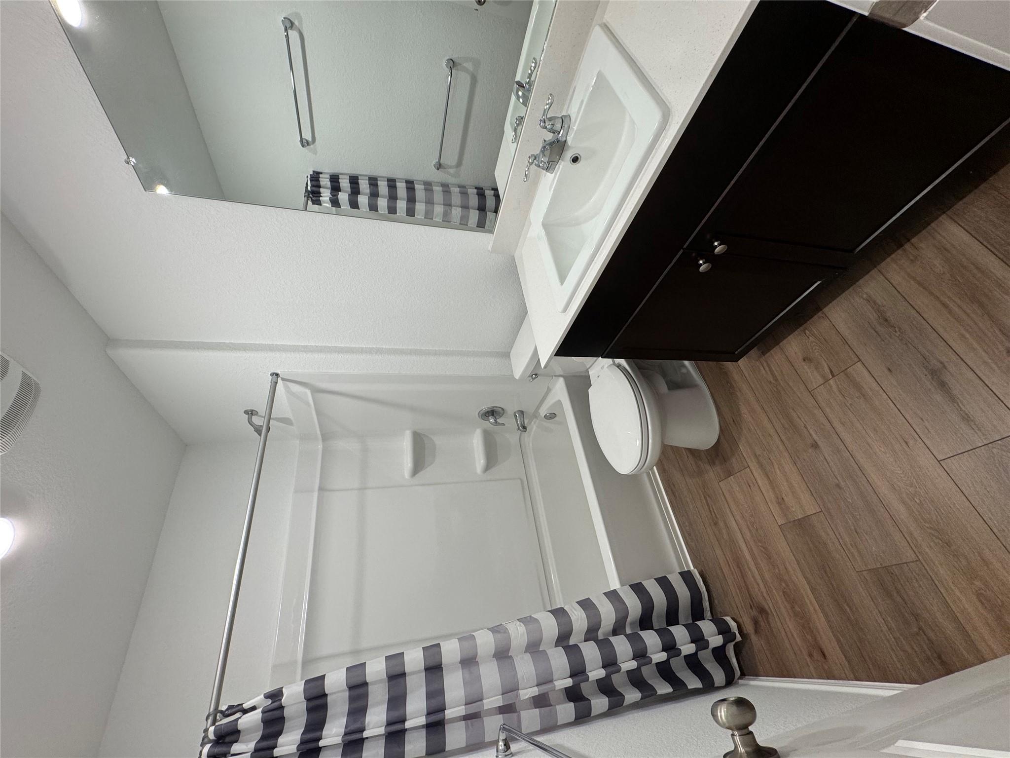 63 Trinity Cir, Lockhart, TX 78644