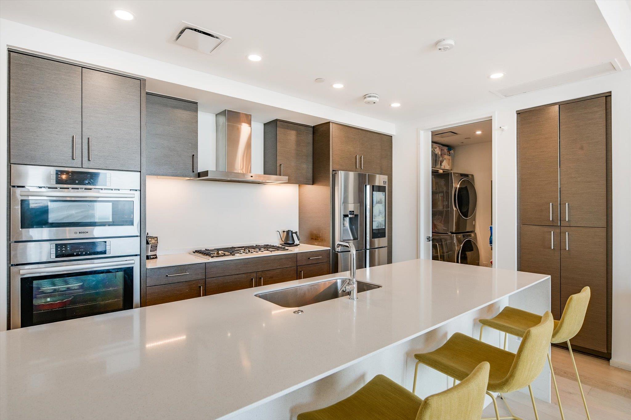301 West Ave # 4002, Austin, TX 78701