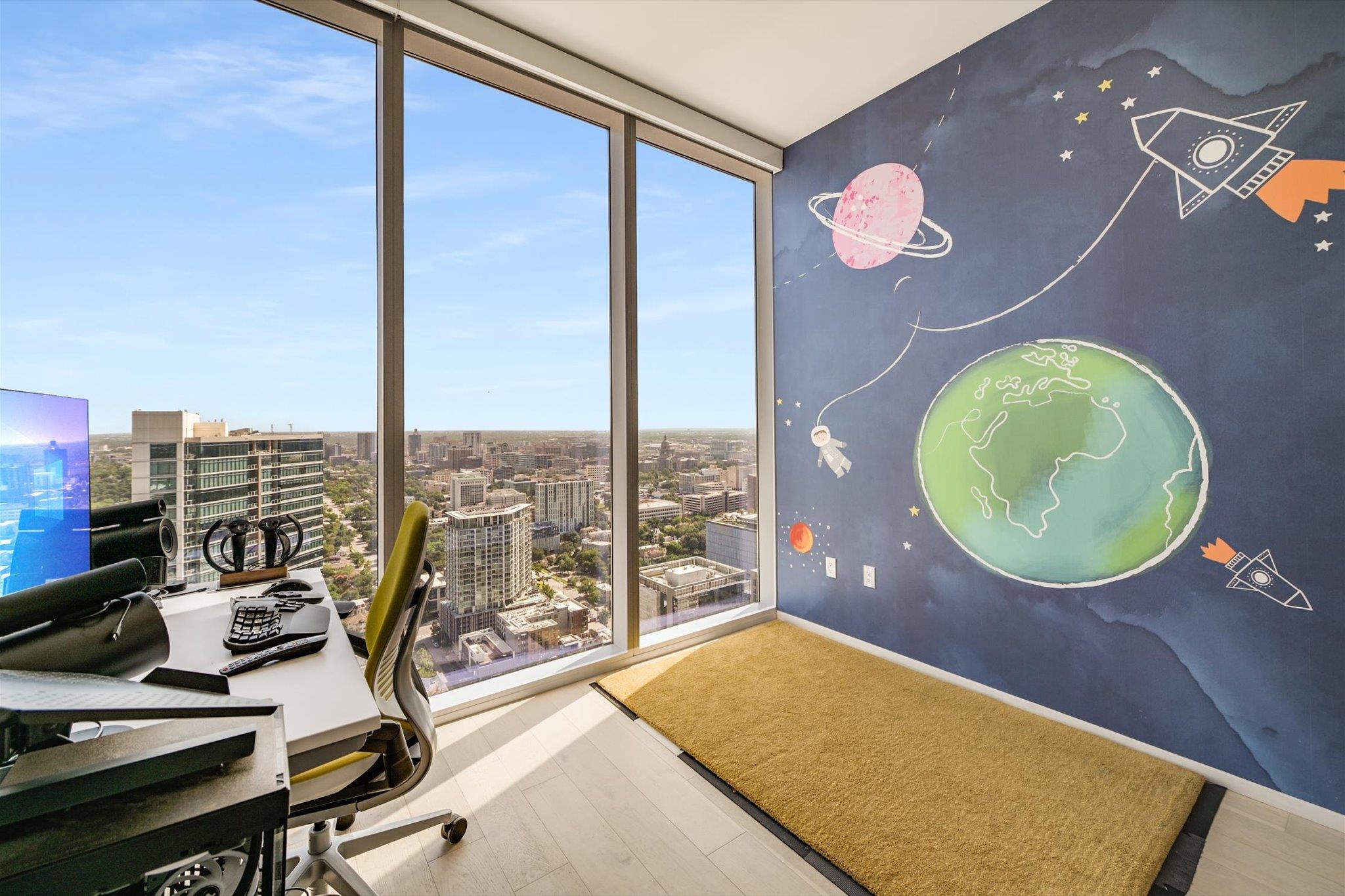 301 West Ave # 4002, Austin, TX 78701