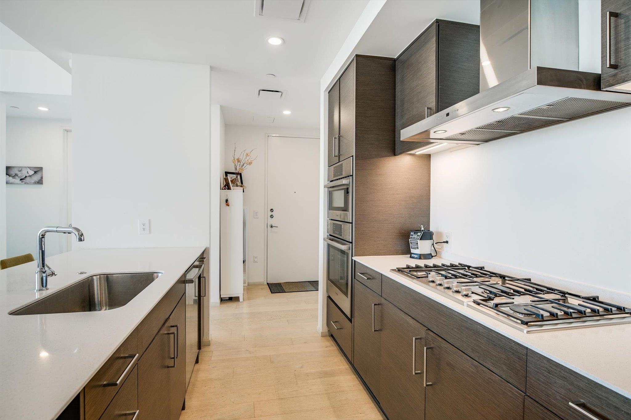301 West Ave # 4002, Austin, TX 78701