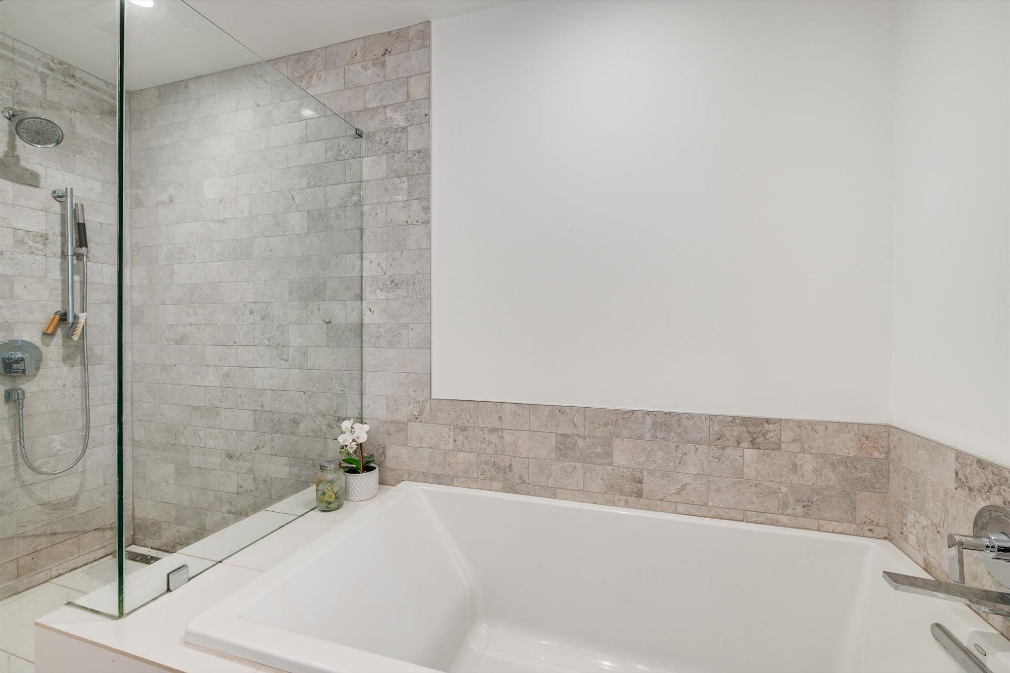 301 West Ave # 4002, Austin, TX 78701