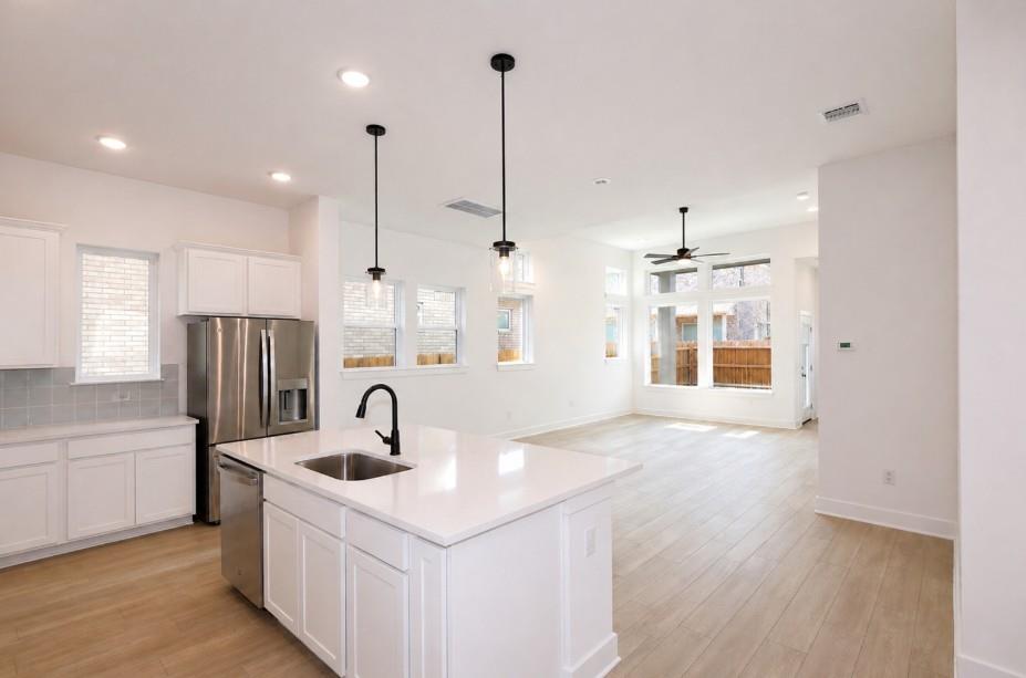 1420 South Brook Dr, Leander, TX 78641
