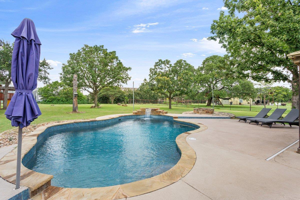 110 Sunset Rd, Georgetown, TX 78633