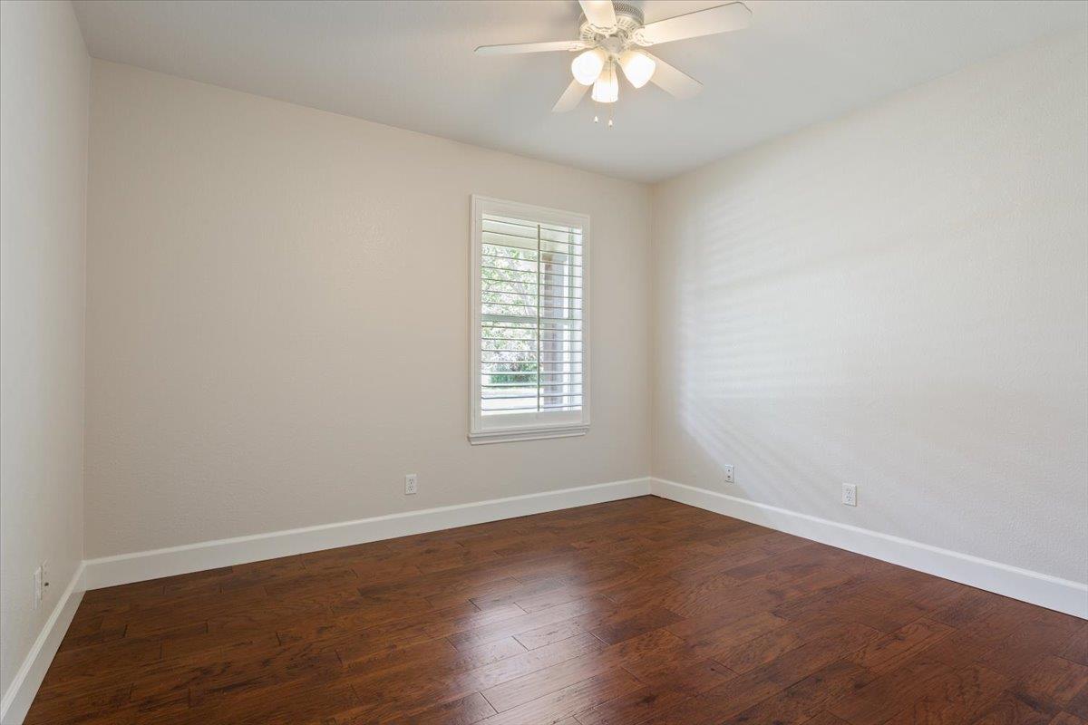 110 Sunset Rd, Georgetown, TX 78633