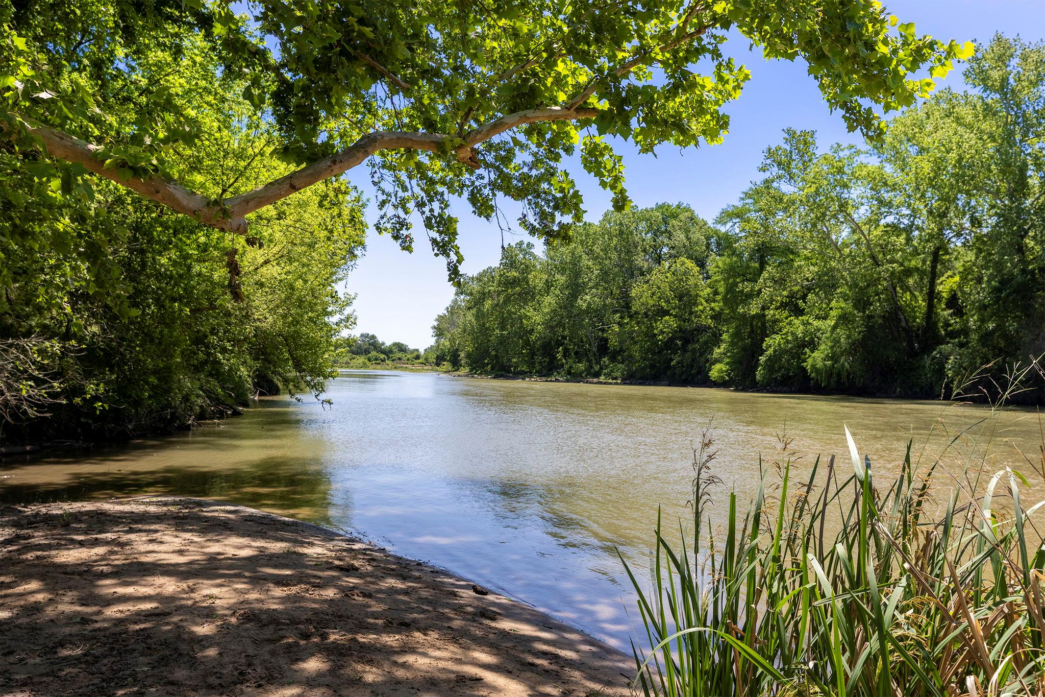 000 Oah Ct, Bastrop, TX 78602