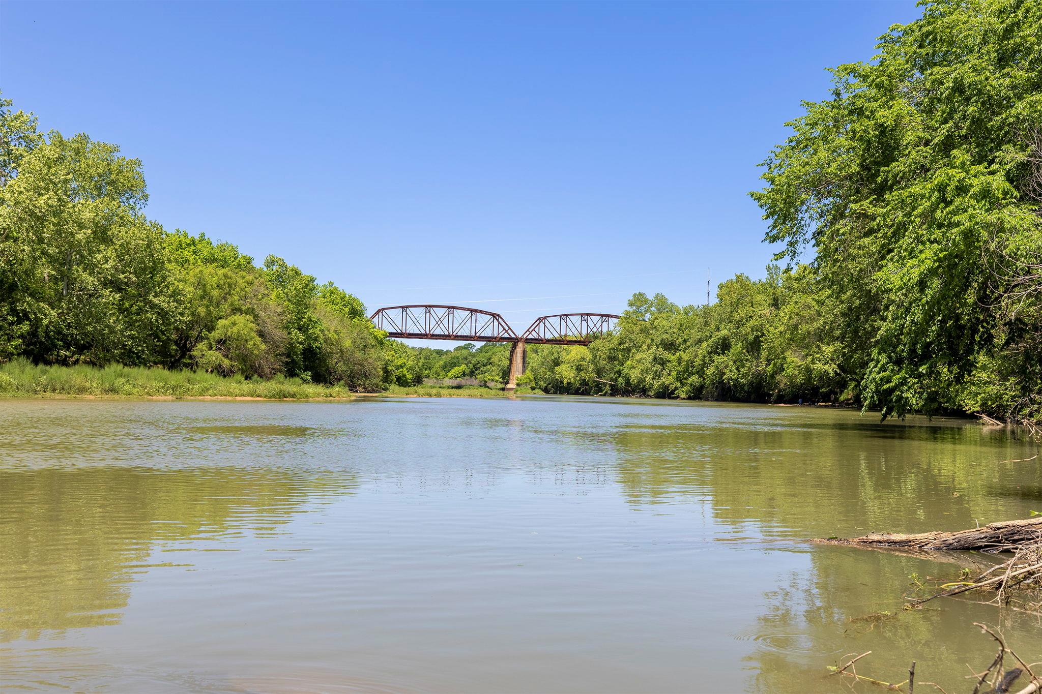 000 Oah Ct, Bastrop, TX 78602
