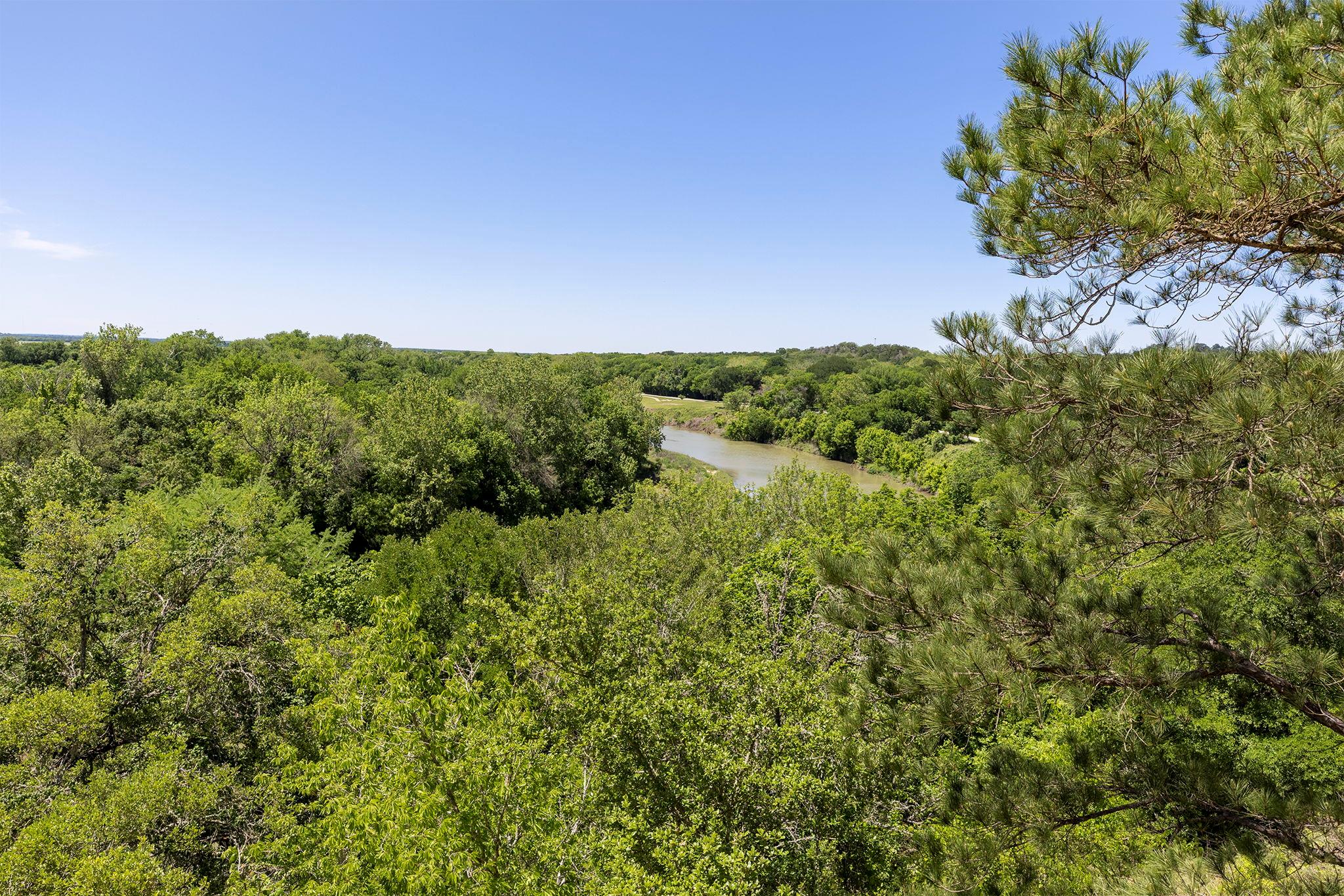 000 Oah Ct, Bastrop, TX 78602