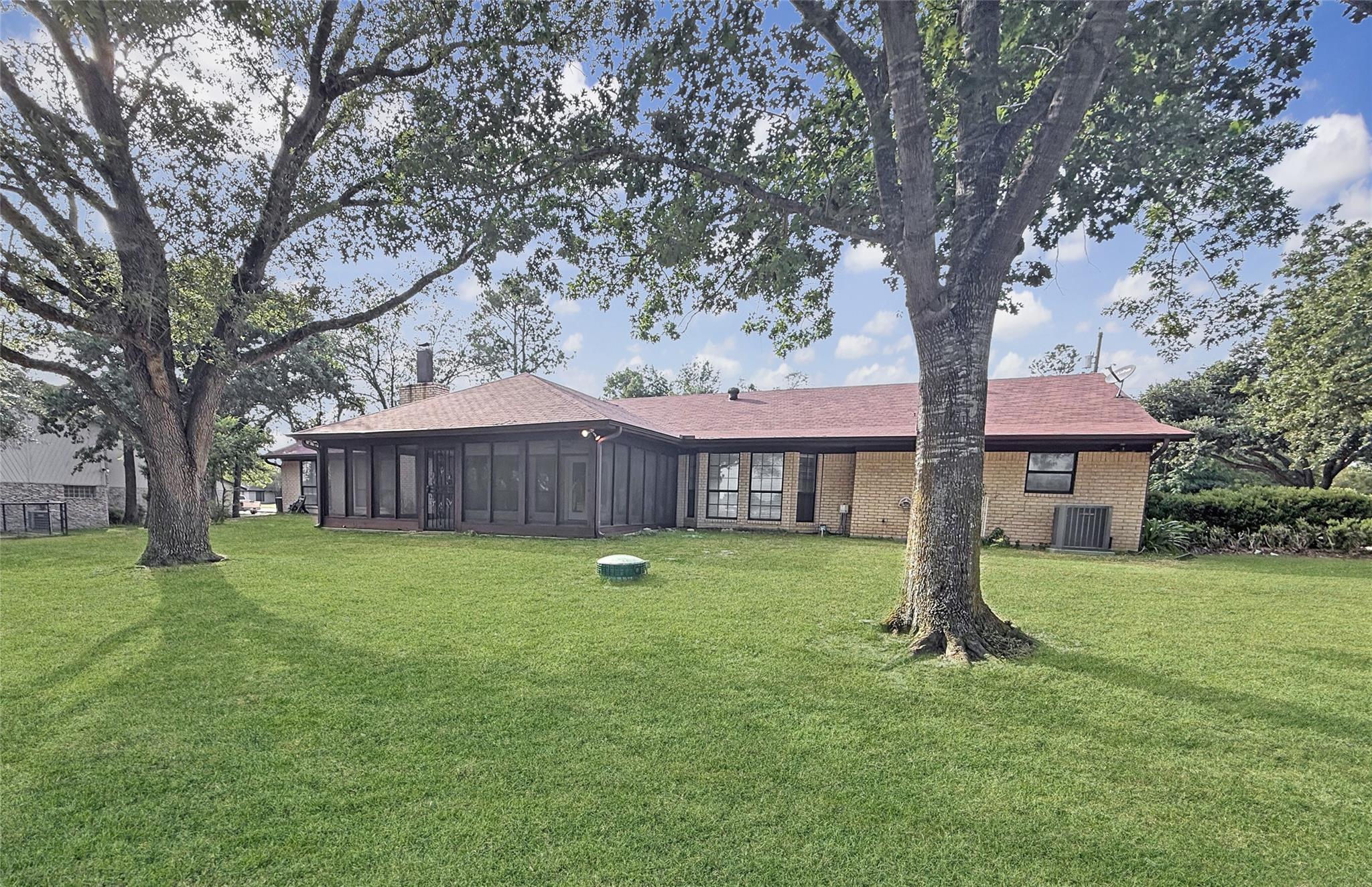 133 Champions Dr, Rockdale, TX 76567