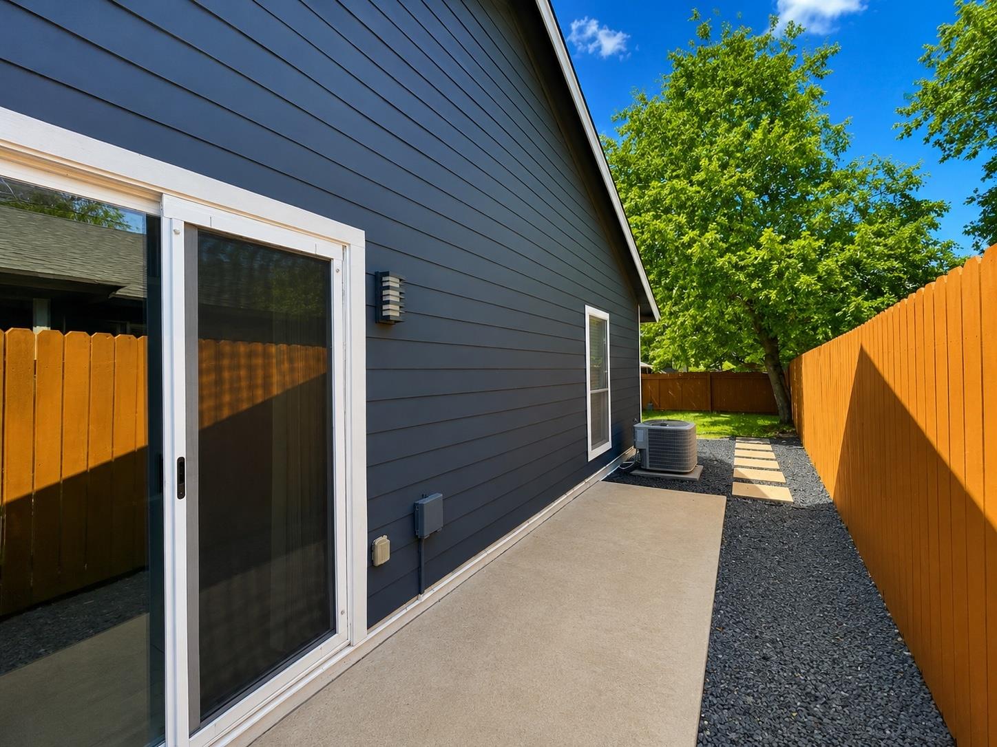 11908 Sunhillow Bnd # B, Austin, TX 78758