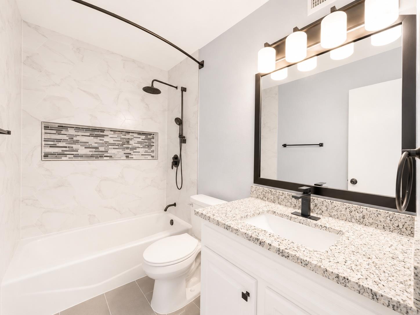 11908 Sunhillow Bnd # B, Austin, TX 78758