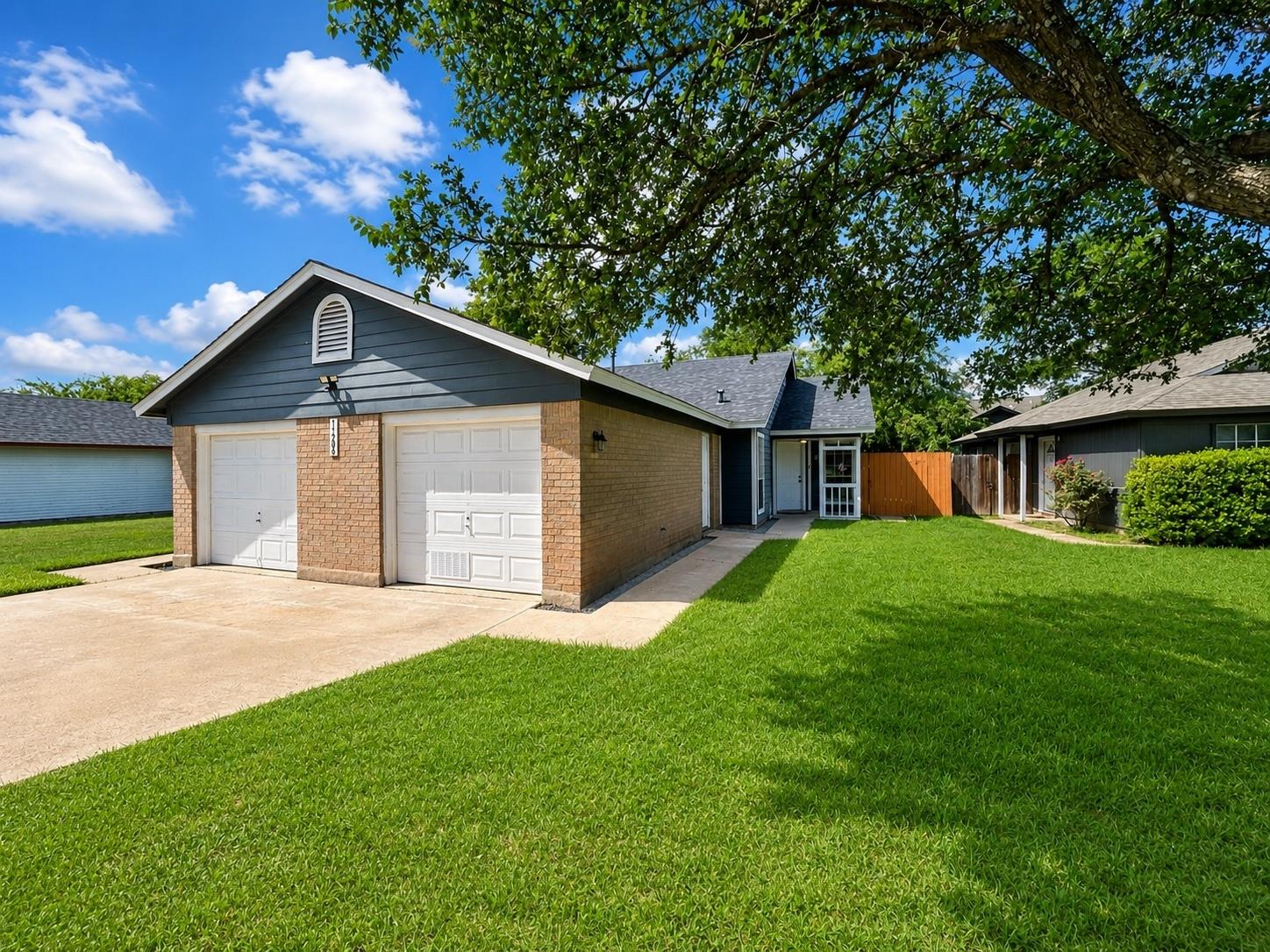 11908 Sunhillow Bnd # B, Austin, TX 78758