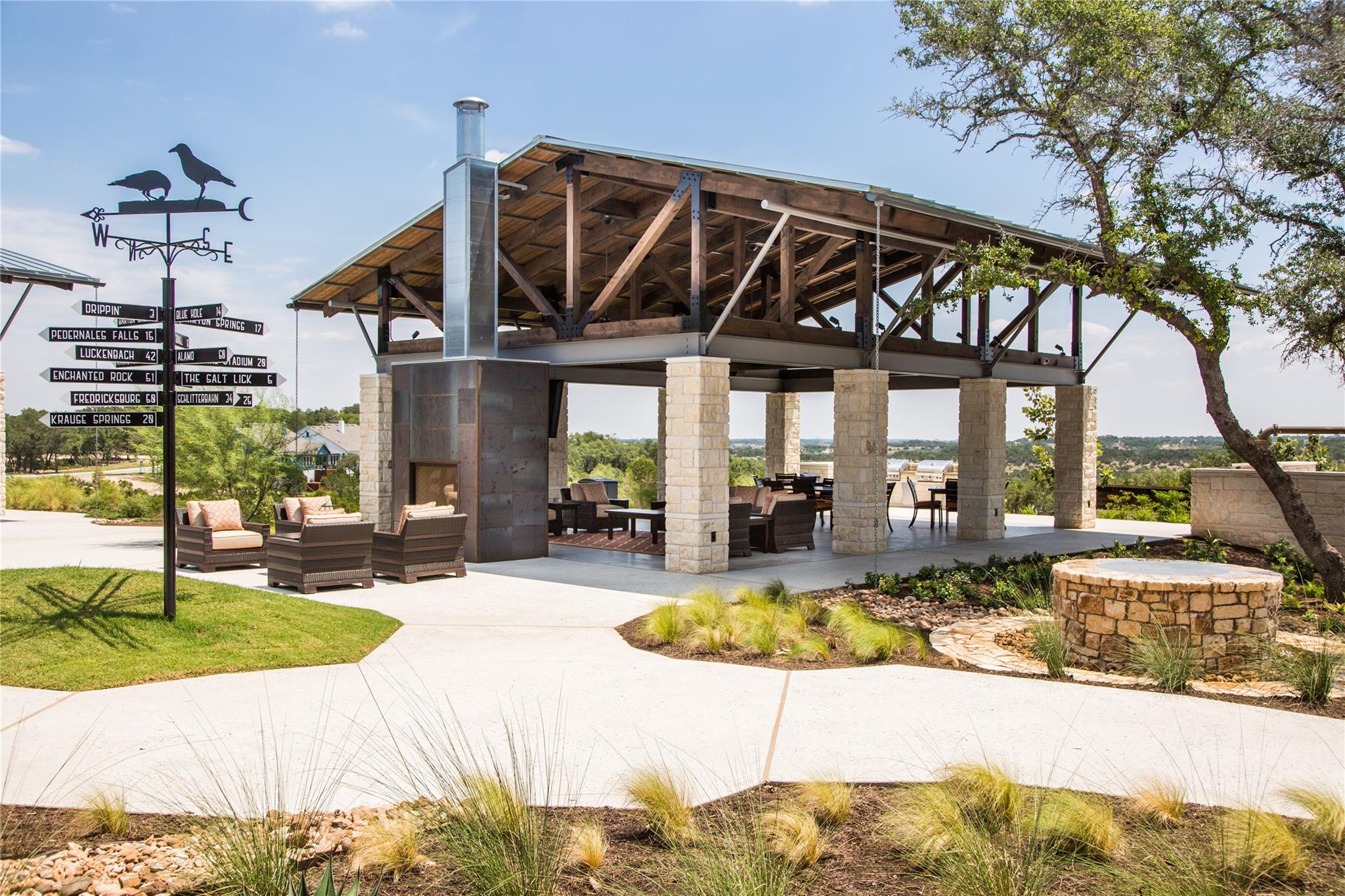1042 Iron Willow Loop, Dripping Springs, TX 78620