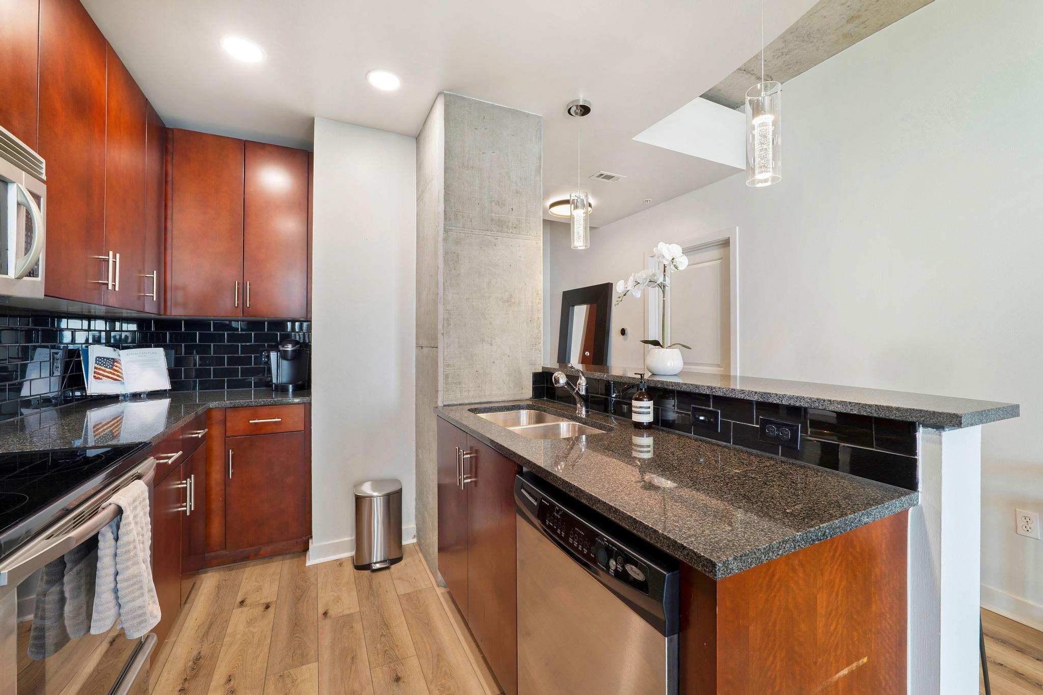 360 Nueces St # 3506, Austin, TX 78701