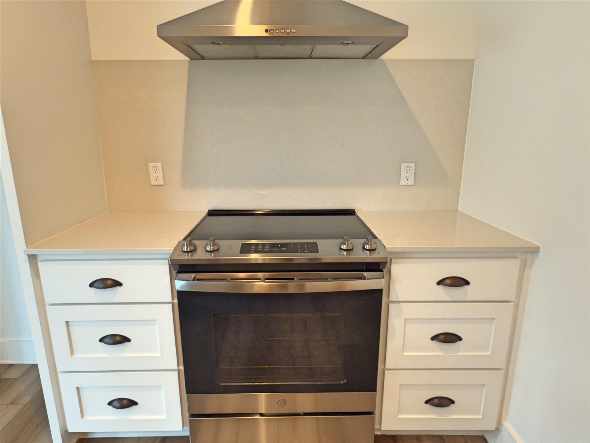 424 Stagecoach Trl, San Marcos, TX 78666