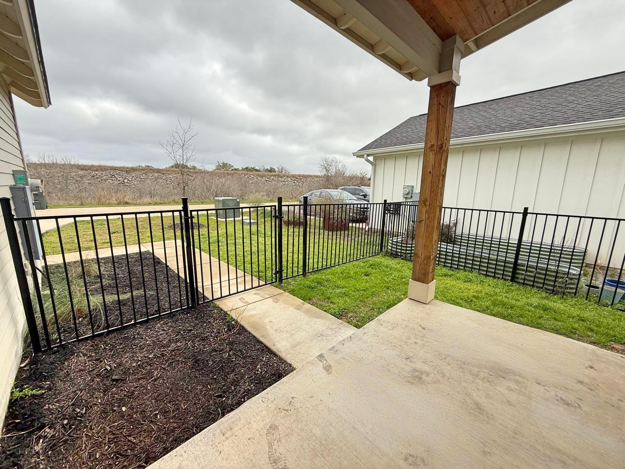 424 Stagecoach Trl, San Marcos, TX 78666