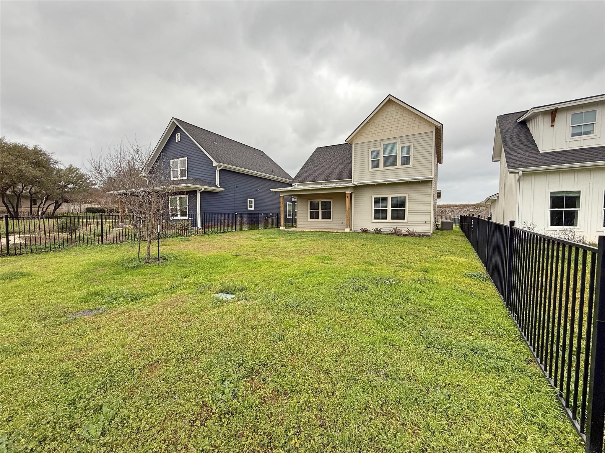 424 Stagecoach Trl, San Marcos, TX 78666