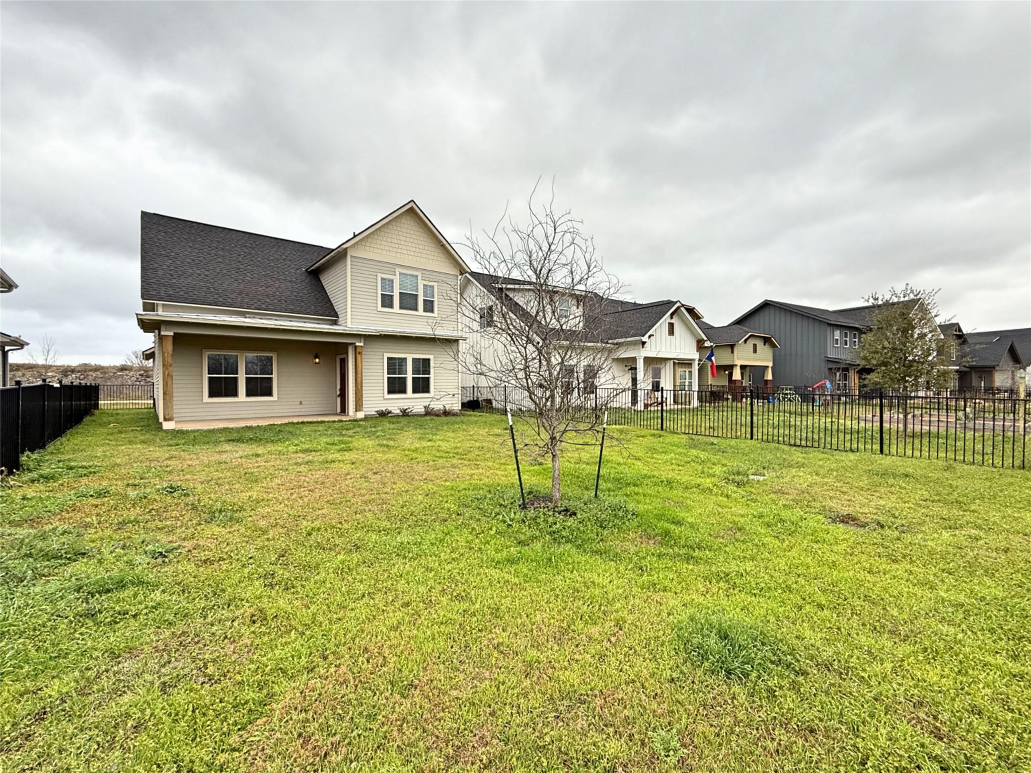 424 Stagecoach Trl, San Marcos, TX 78666