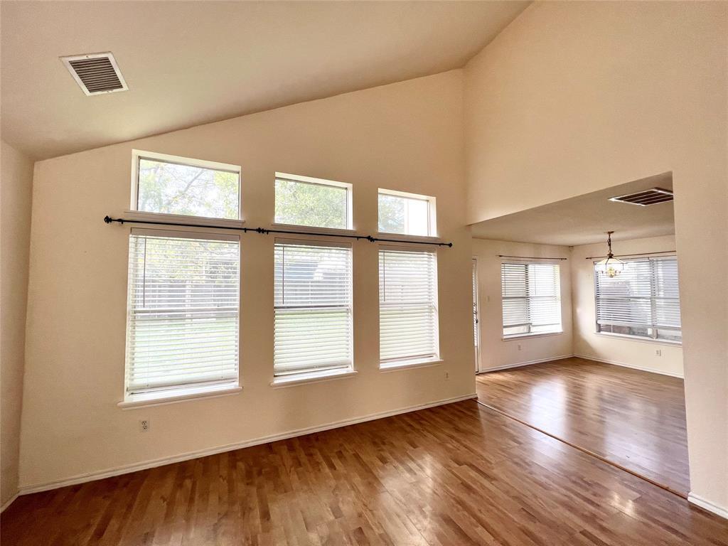 1157 Kentra Dr, Pflugerville, TX 78660