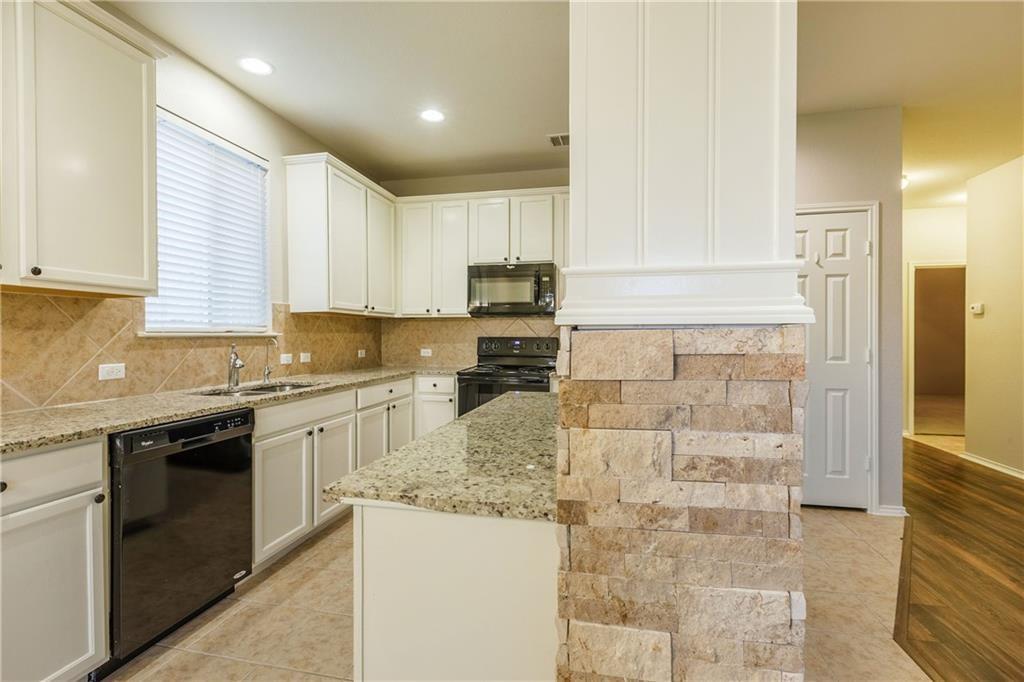 124 Thrasher Cv, Leander, TX 78641