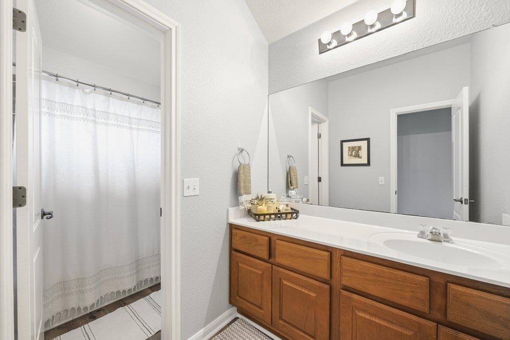 540 Manchester Ln, Austin, TX 78737