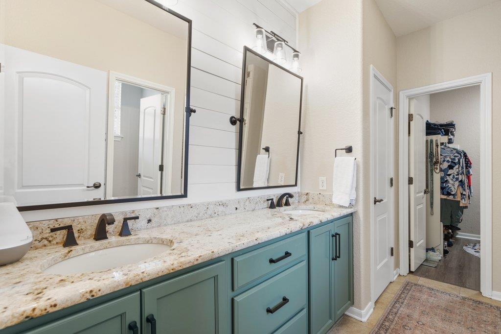 540 Manchester Ln, Austin, TX 78737
