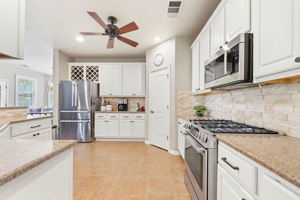 540 Manchester Ln, Austin, TX 78737