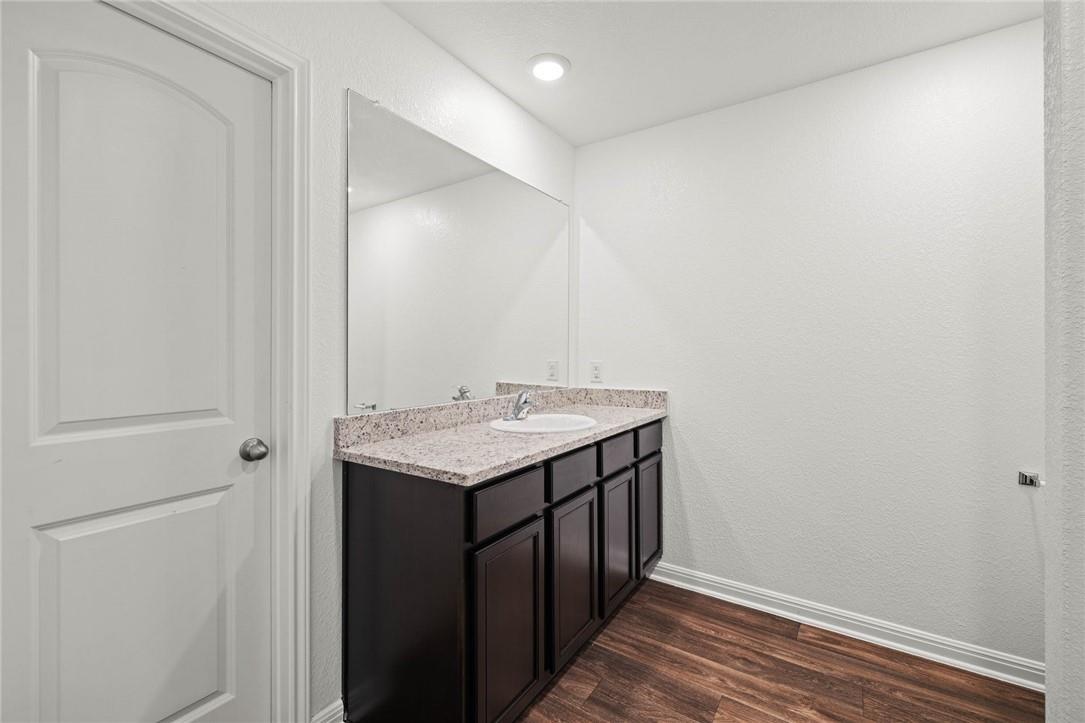 101 Fairfax Ln, Jarrell, TX 76537