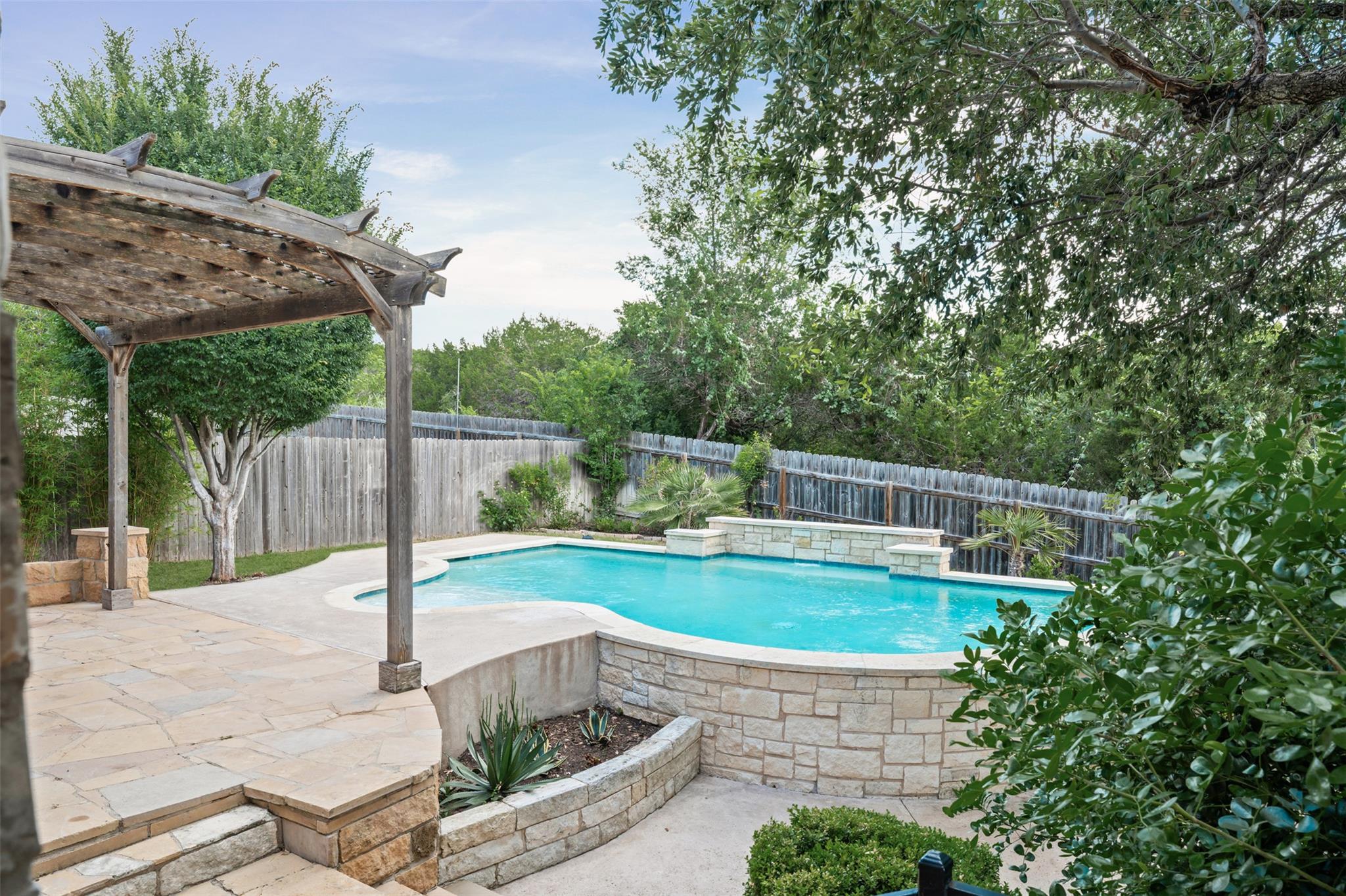8820 Colberg Dr, Austin, TX 78749