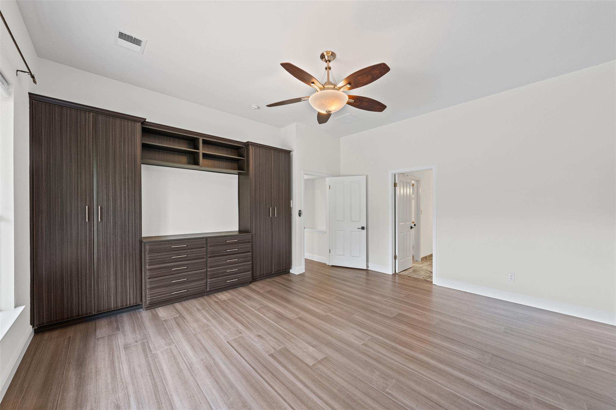 8820 Colberg Dr, Austin, TX 78749