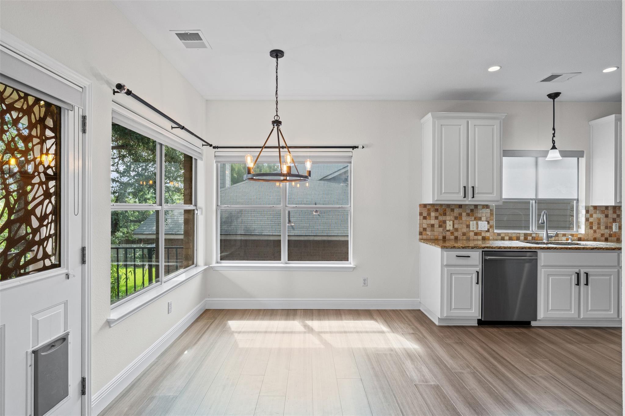 8820 Colberg Dr, Austin, TX 78749