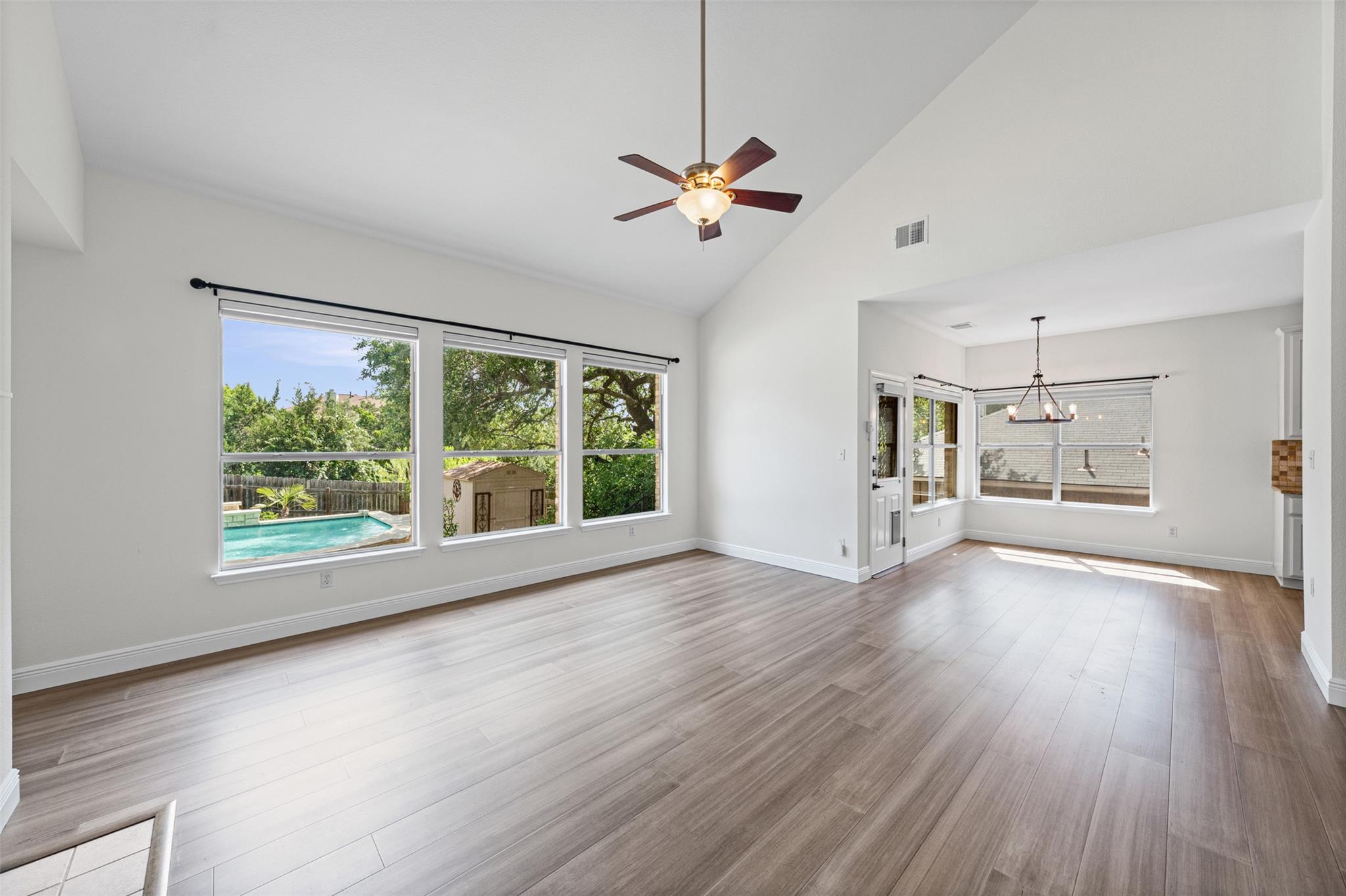 8820 Colberg Dr, Austin, TX 78749