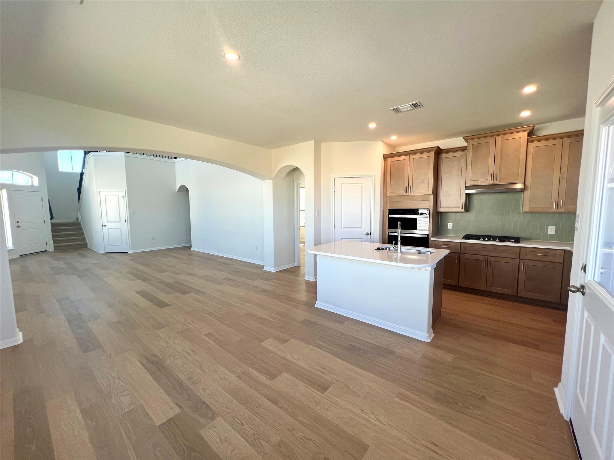 141 White Horses Dr, Kyle, TX 78640