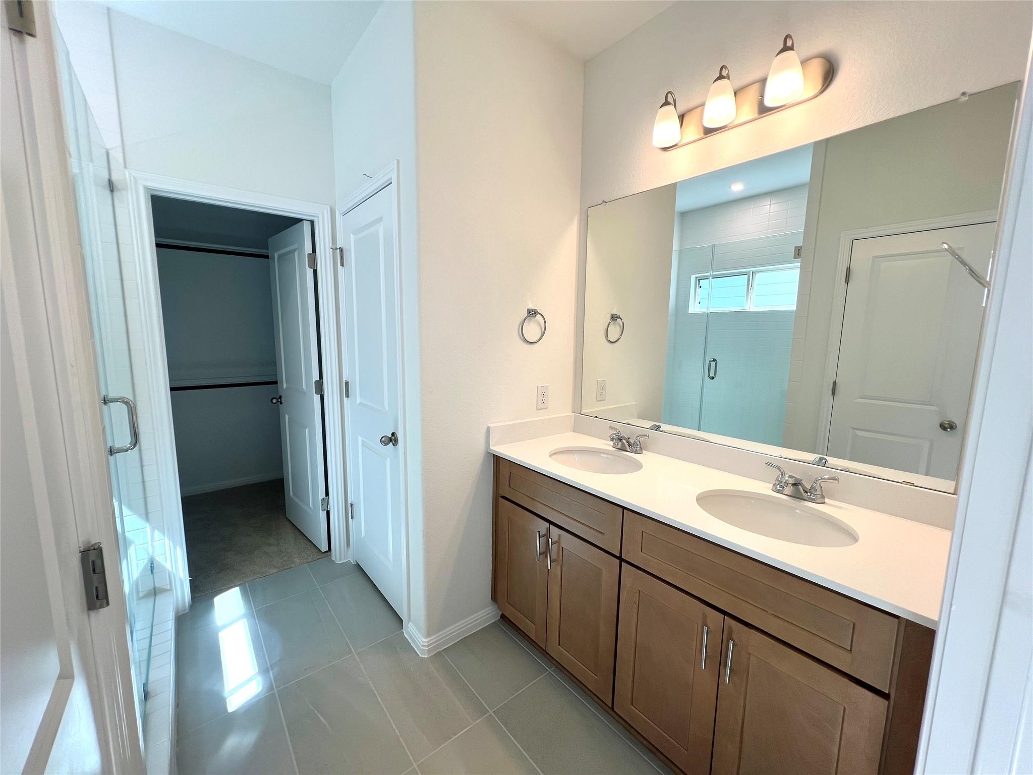 141 White Horses Dr, Kyle, TX 78640