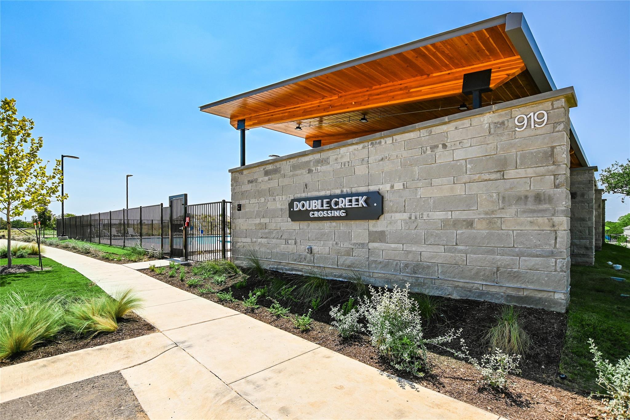 1432 Venus Cir # 4, Round Rock, TX 78664
