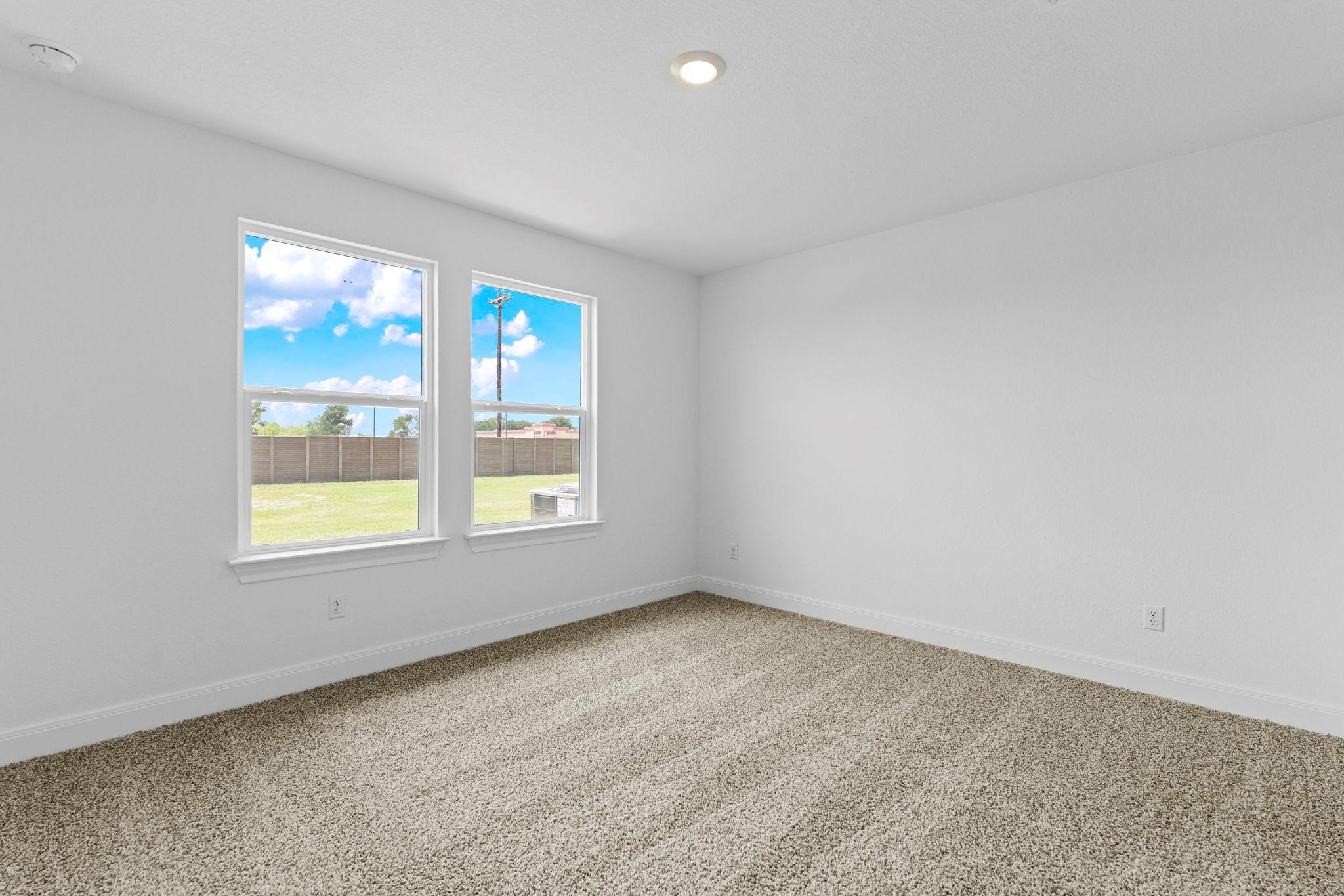 137 Union Pacific Dr, Cedar Creek, TX 78612