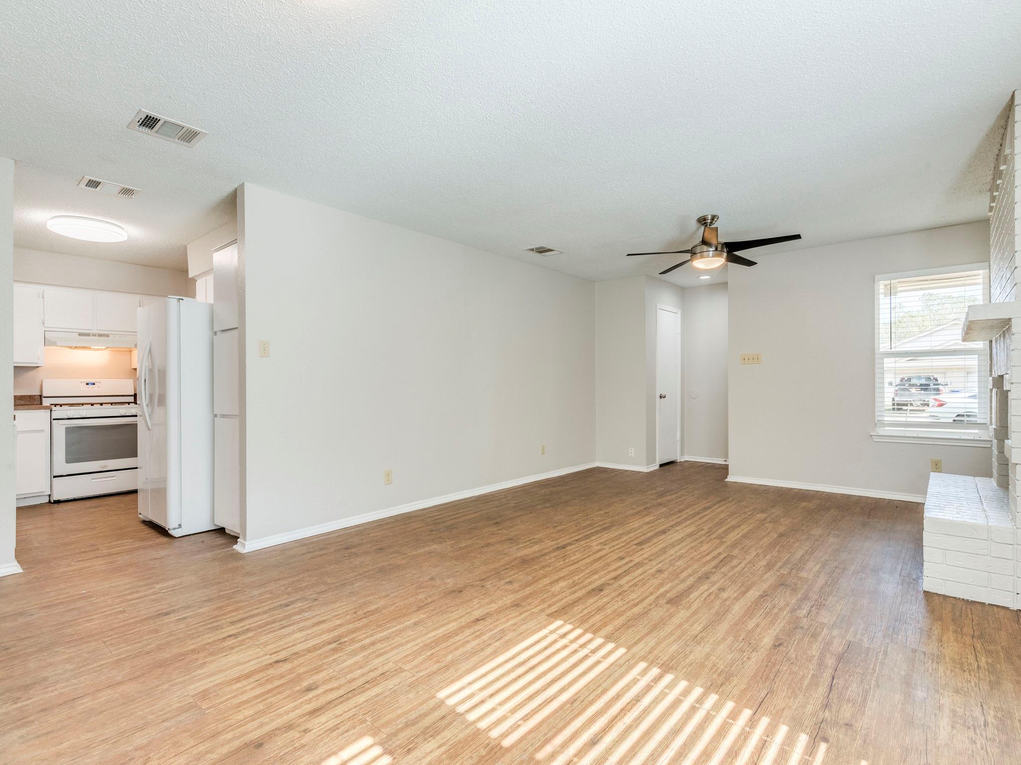 1110 Hyridge St, Round Rock, TX 78664