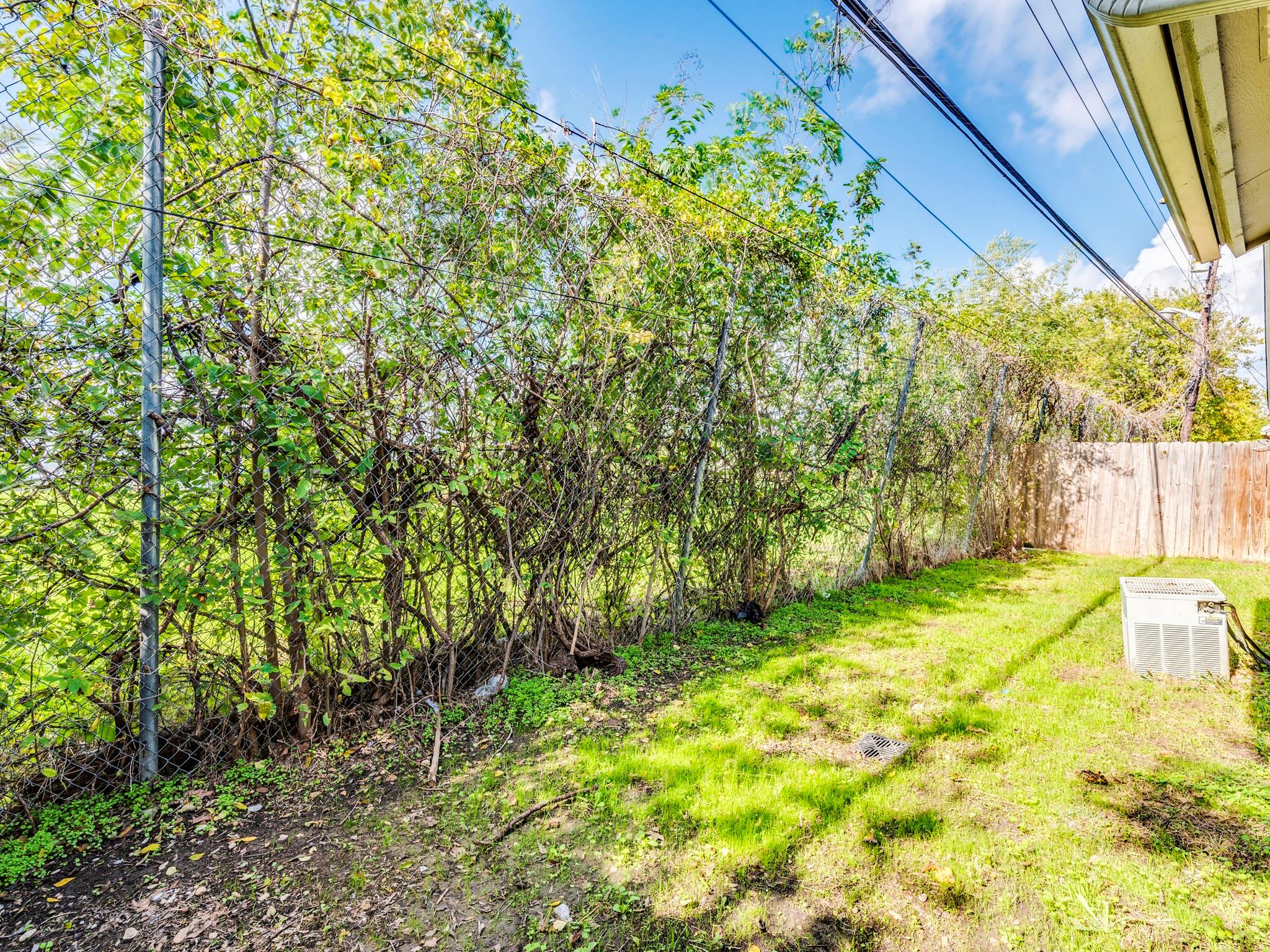 1110 Hyridge St, Round Rock, TX 78664