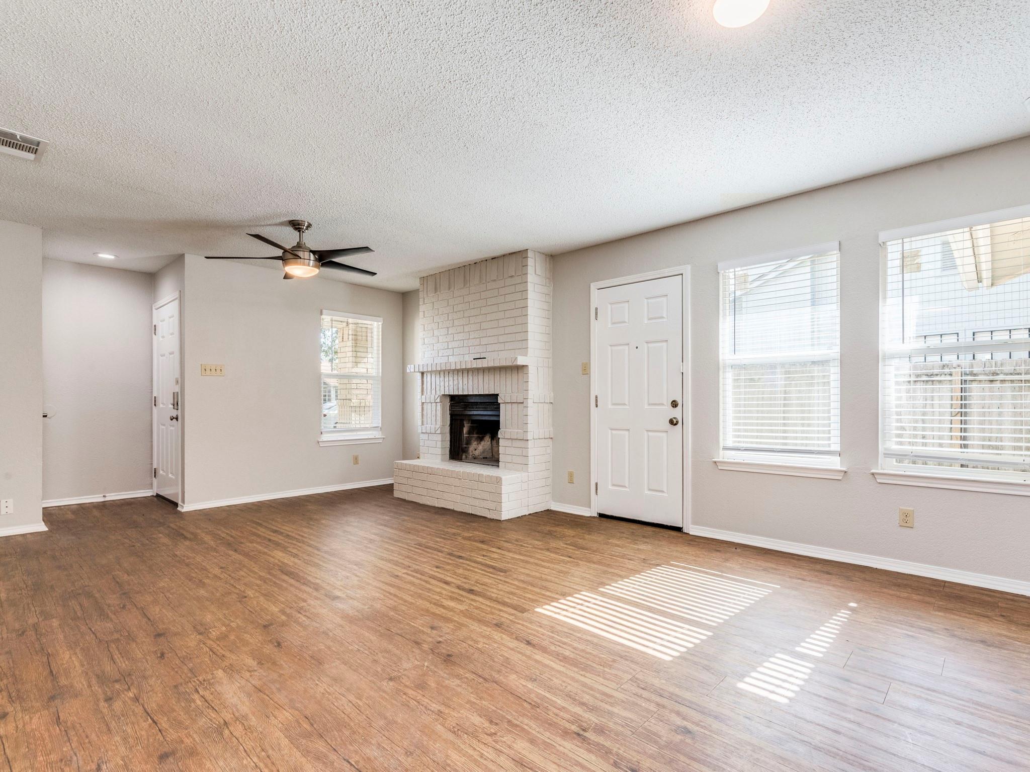 1110 Hyridge St, Round Rock, TX 78664