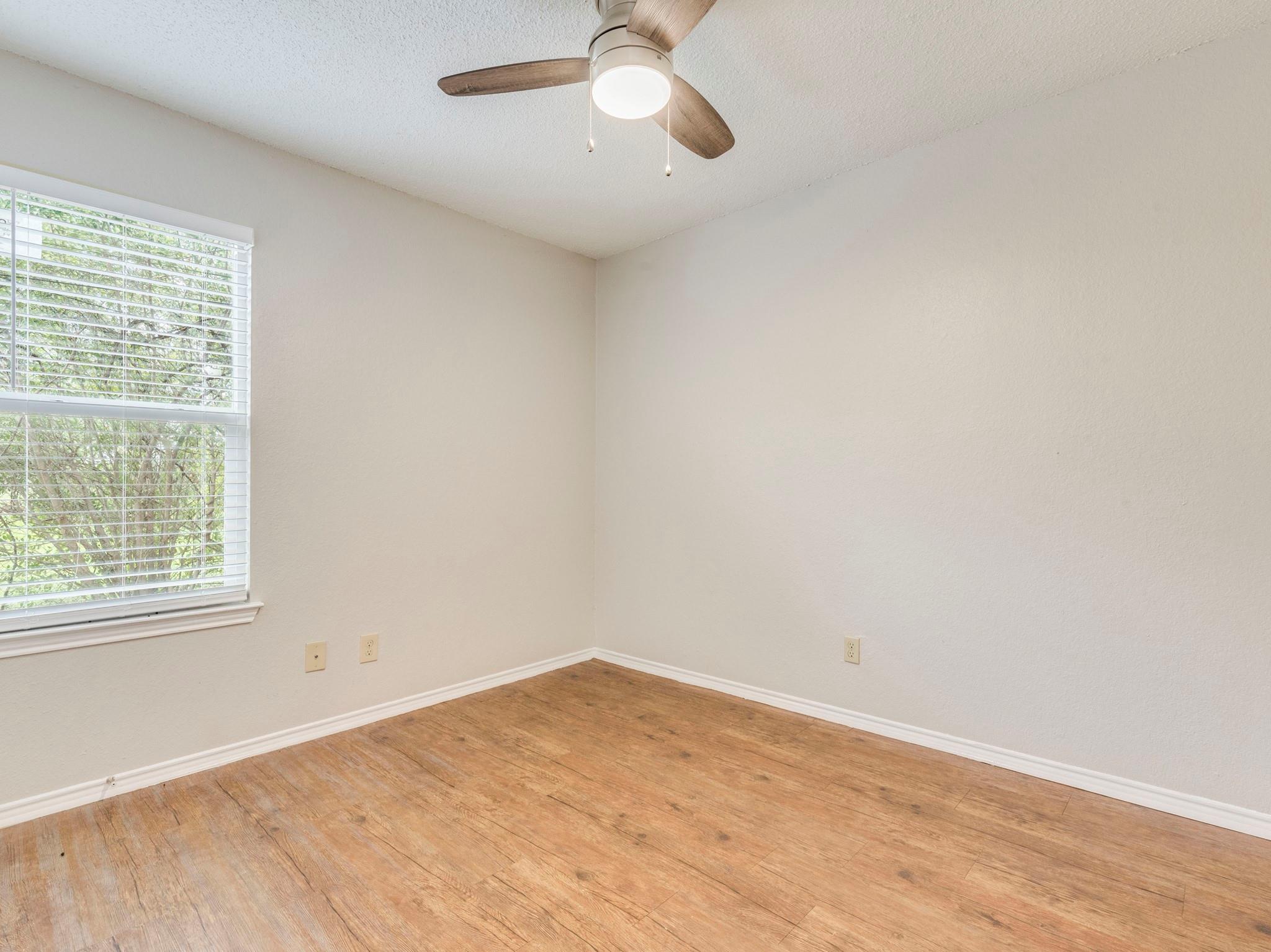1110 Hyridge St, Round Rock, TX 78664