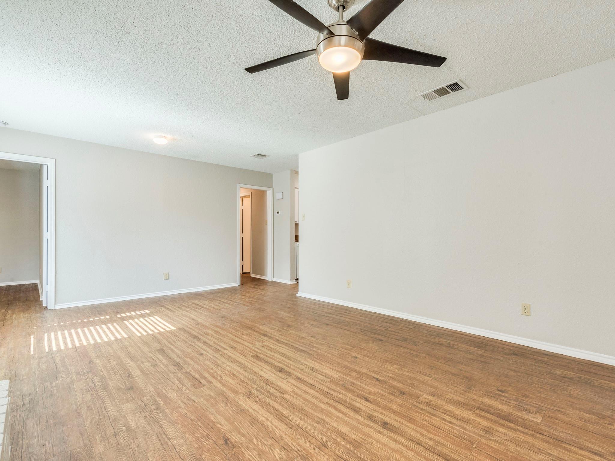 1110 Hyridge St, Round Rock, TX 78664