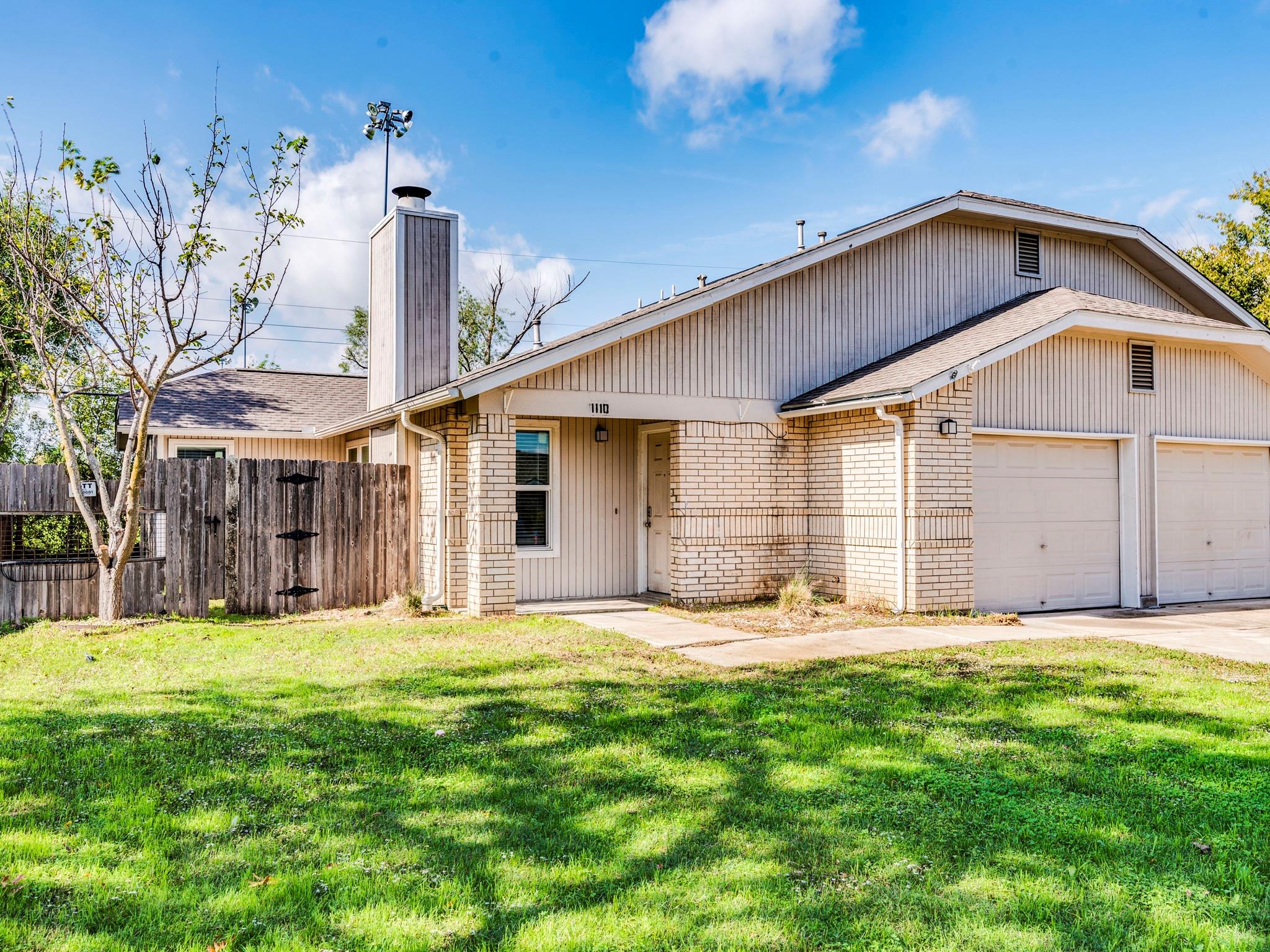 1110 Hyridge St, Round Rock, TX 78664
