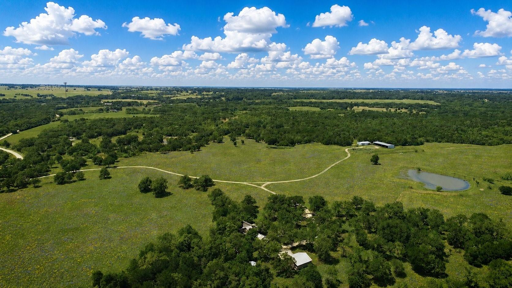 Luling, TX 78648